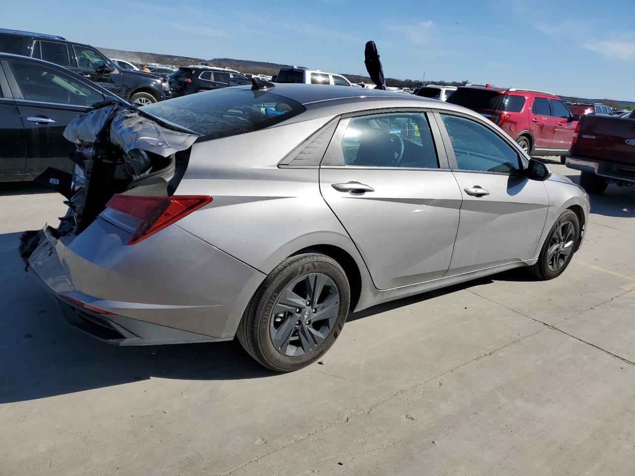 Photo 2 VIN: KMHLM4AG1PU535194 - HYUNDAI ELANTRA 