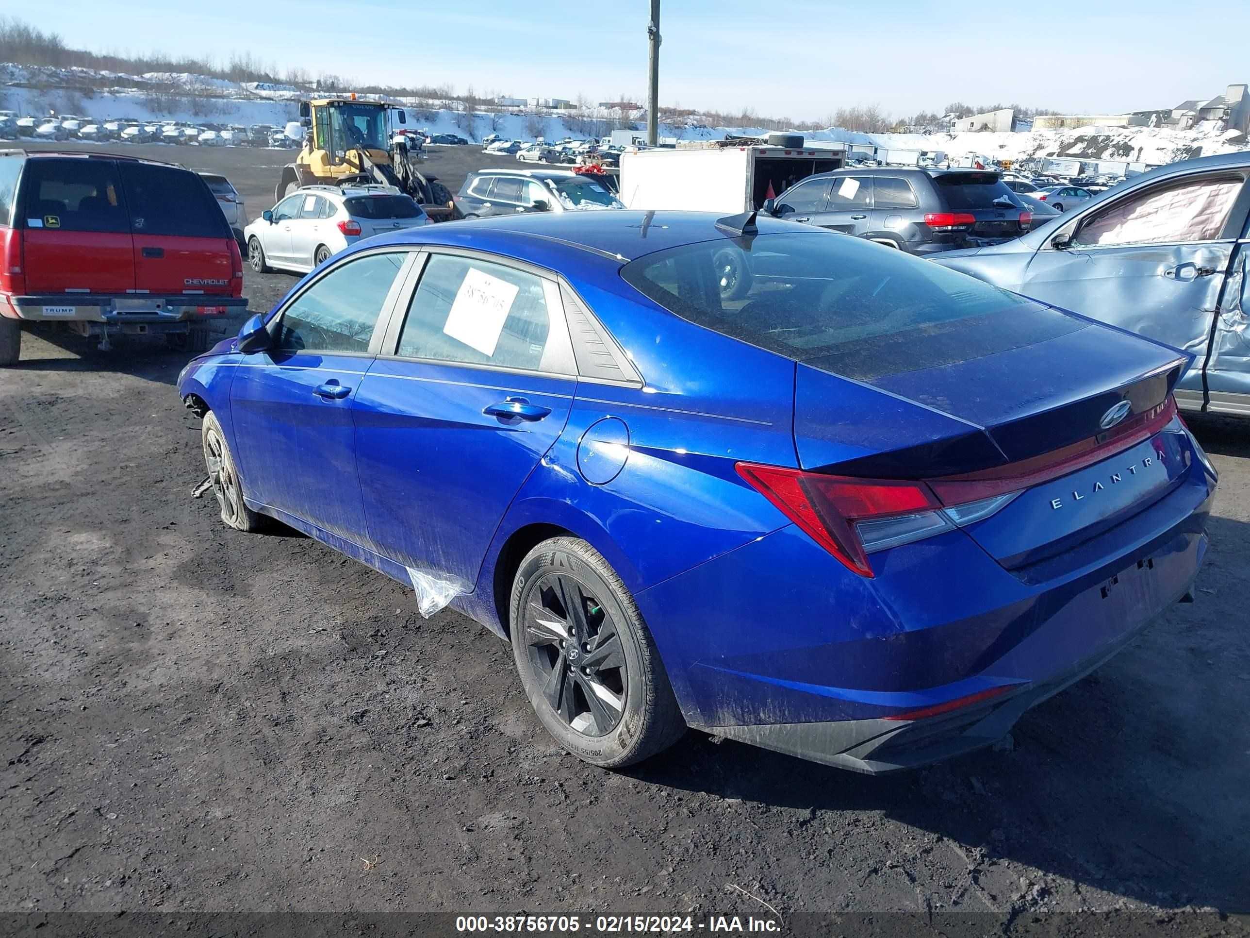 Photo 2 VIN: KMHLM4AG2MU128125 - HYUNDAI ELANTRA 