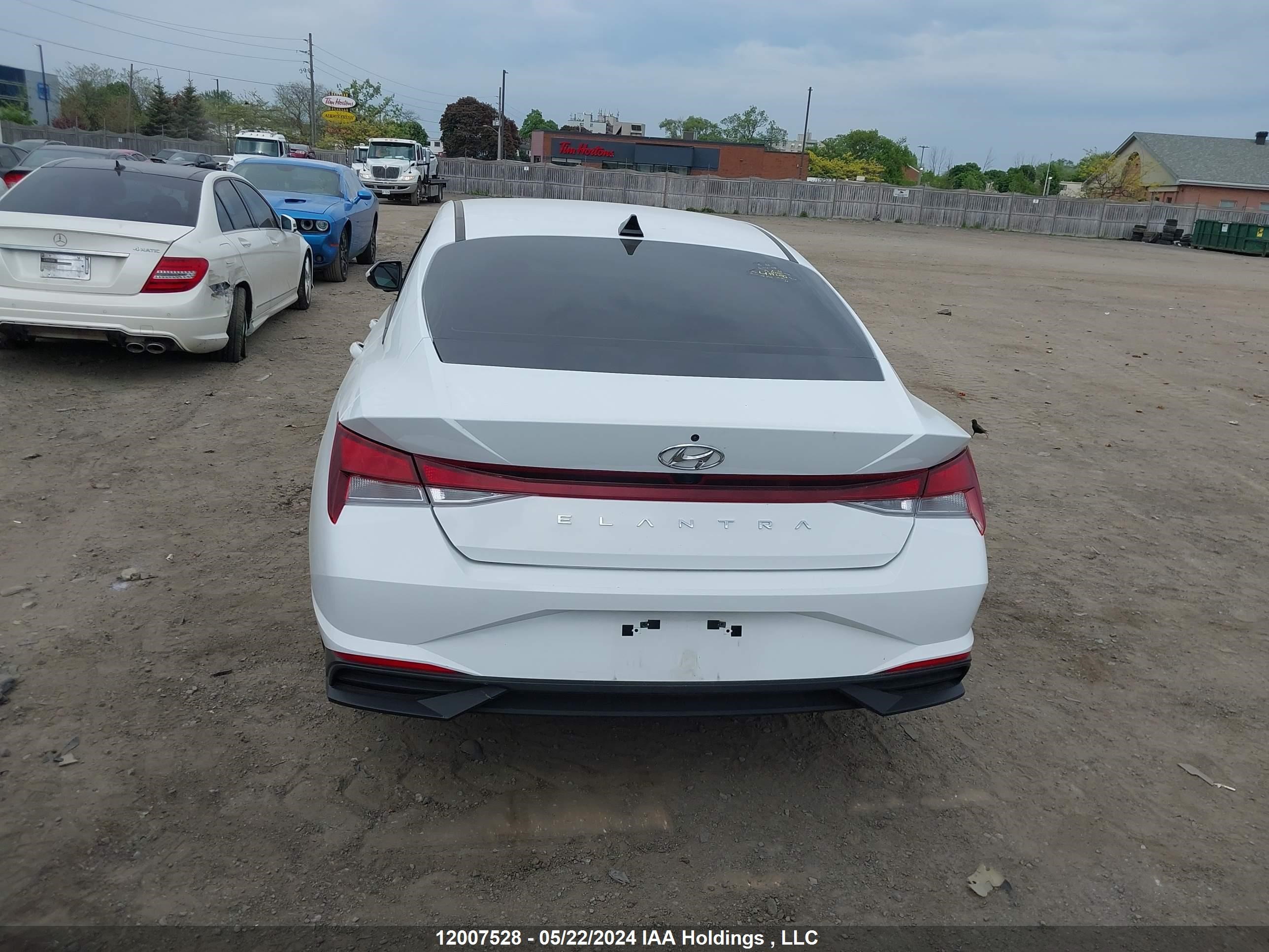 Photo 16 VIN: KMHLM4AG2MU133955 - HYUNDAI ELANTRA 