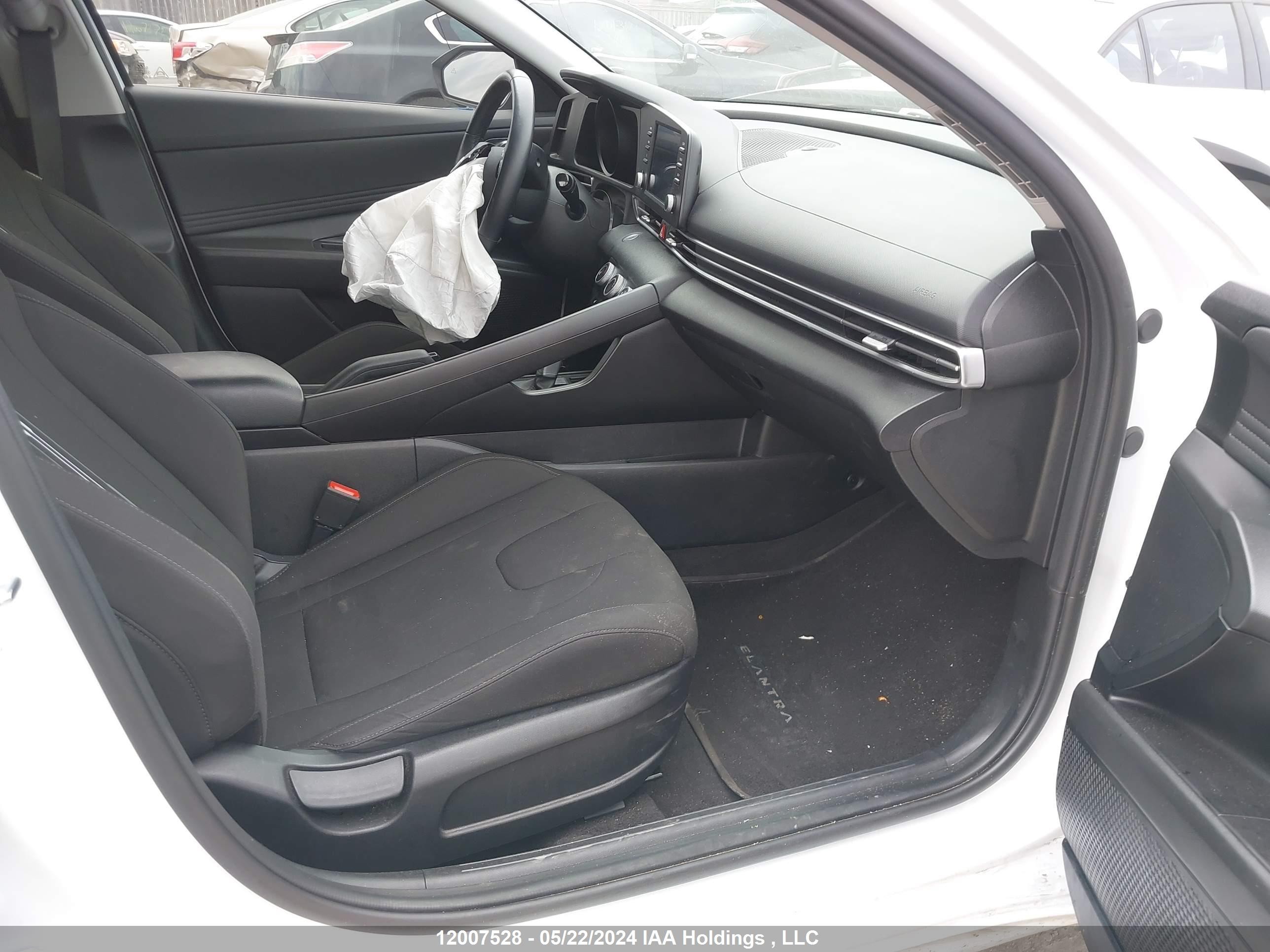 Photo 4 VIN: KMHLM4AG2MU133955 - HYUNDAI ELANTRA 