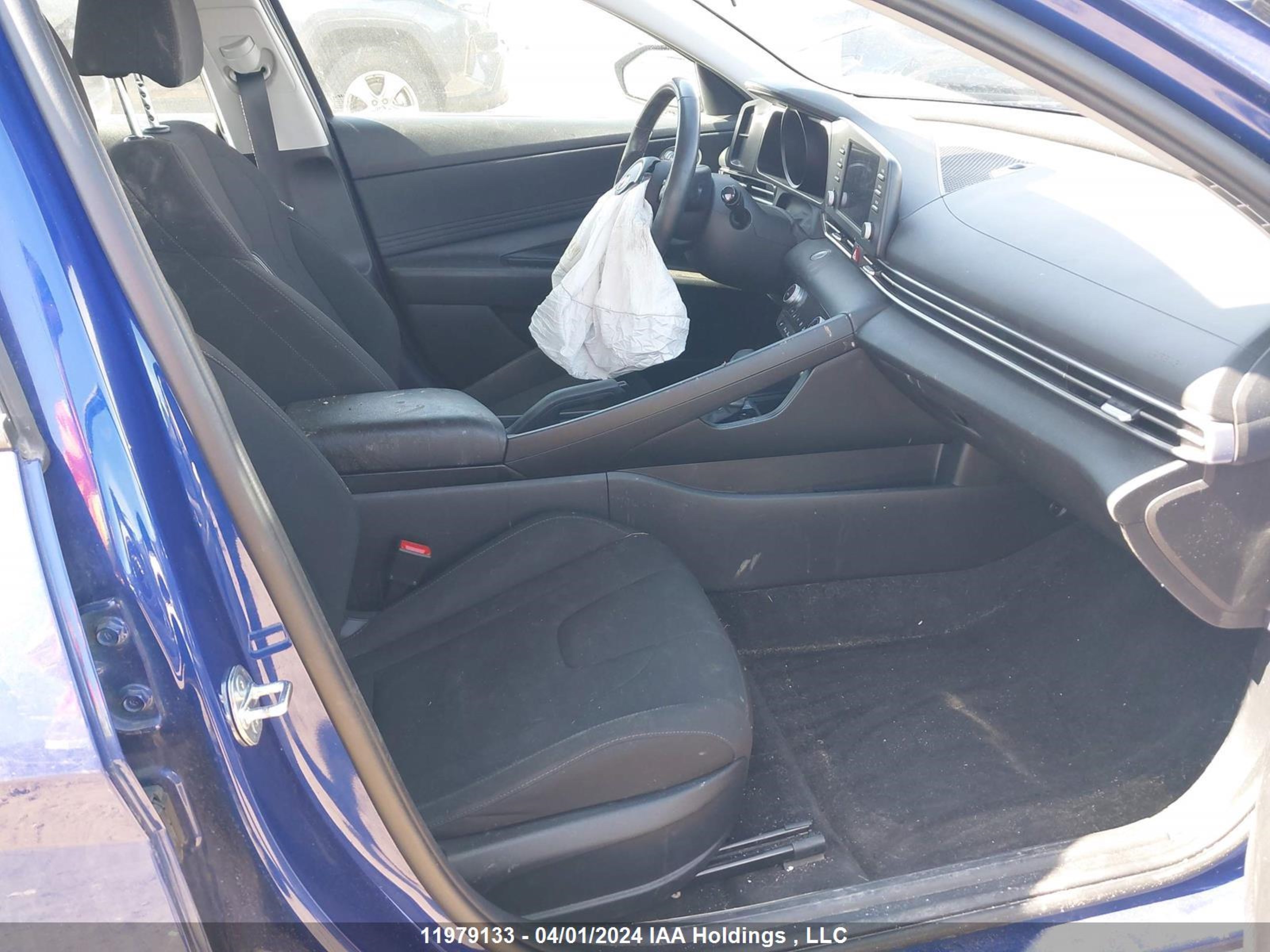 Photo 4 VIN: KMHLM4AG2MU140520 - HYUNDAI ELANTRA SE 