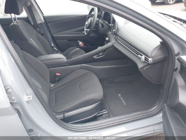 Photo 4 VIN: KMHLM4AG2NU270668 - HYUNDAI ELANTRA 