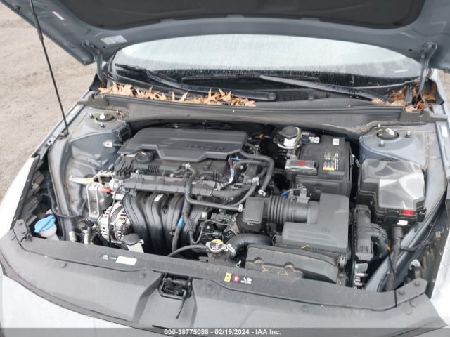 Photo 9 VIN: KMHLM4AG2NU270668 - HYUNDAI ELANTRA 