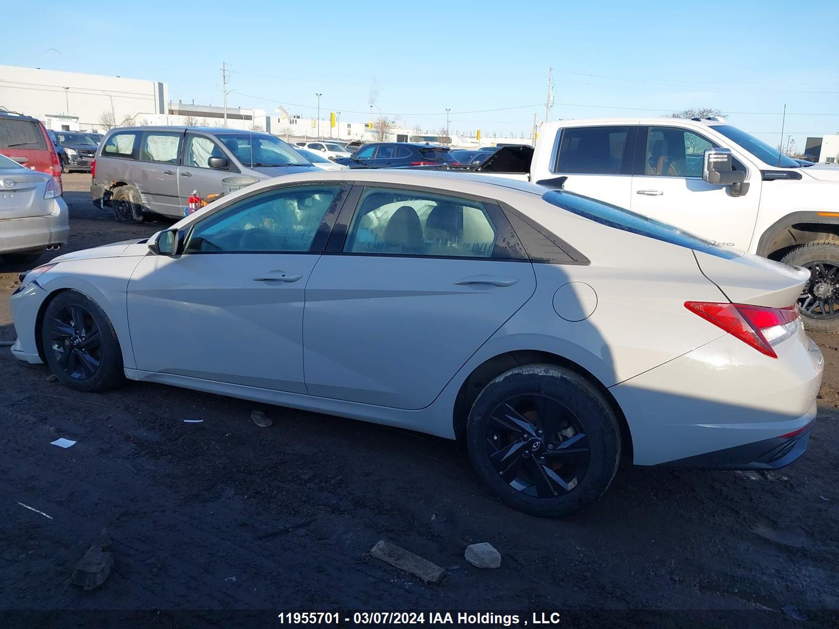 Photo 14 VIN: KMHLM4AG2NU318511 - HYUNDAI ELANTRA 