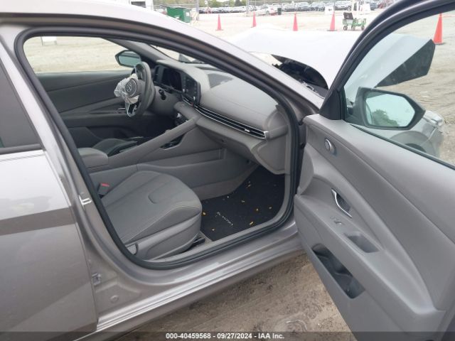 Photo 4 VIN: KMHLM4AG2NU333834 - HYUNDAI ELANTRA 