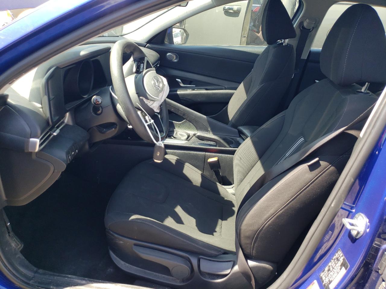 Photo 6 VIN: KMHLM4AG2PU394989 - HYUNDAI ELANTRA 