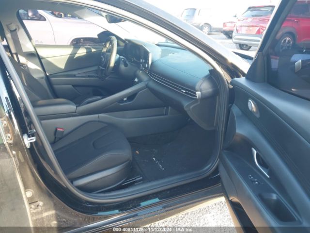 Photo 4 VIN: KMHLM4AG2PU427375 - HYUNDAI ELANTRA 