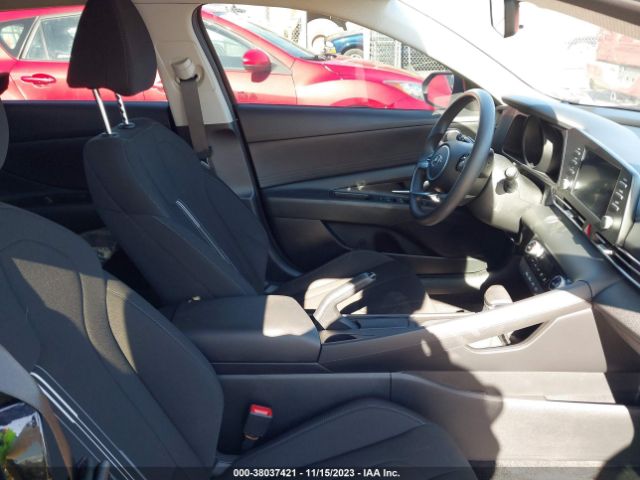 Photo 4 VIN: KMHLM4AG2PU436058 - HYUNDAI ELANTRA 