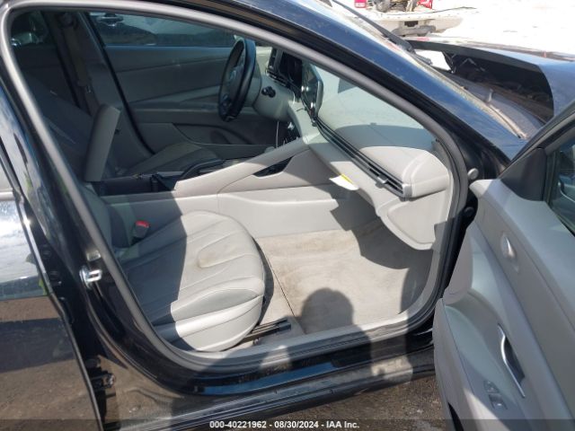 Photo 4 VIN: KMHLM4AG2PU438022 - HYUNDAI ELANTRA 