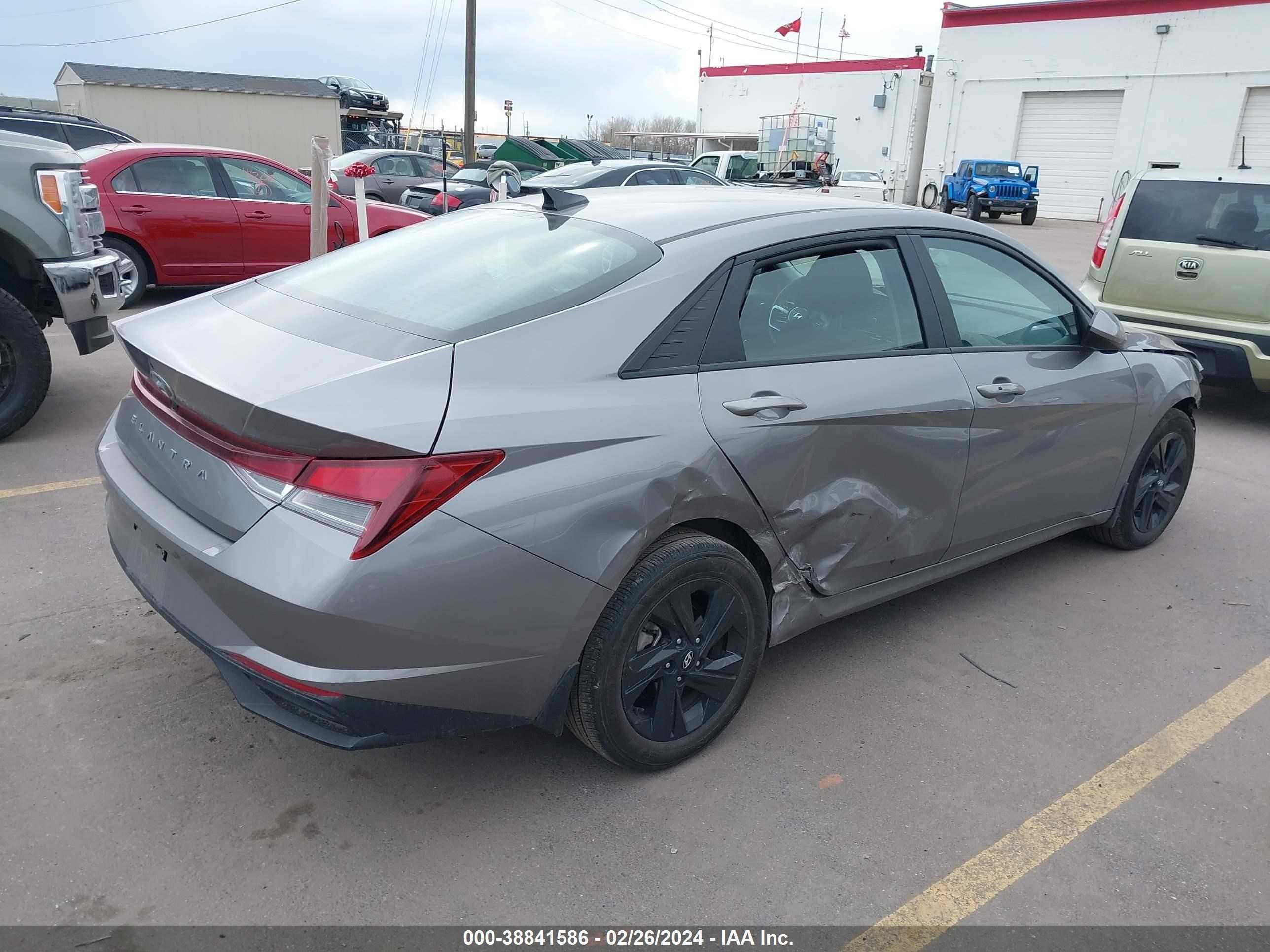 Photo 3 VIN: KMHLM4AG2PU479430 - HYUNDAI ELANTRA 