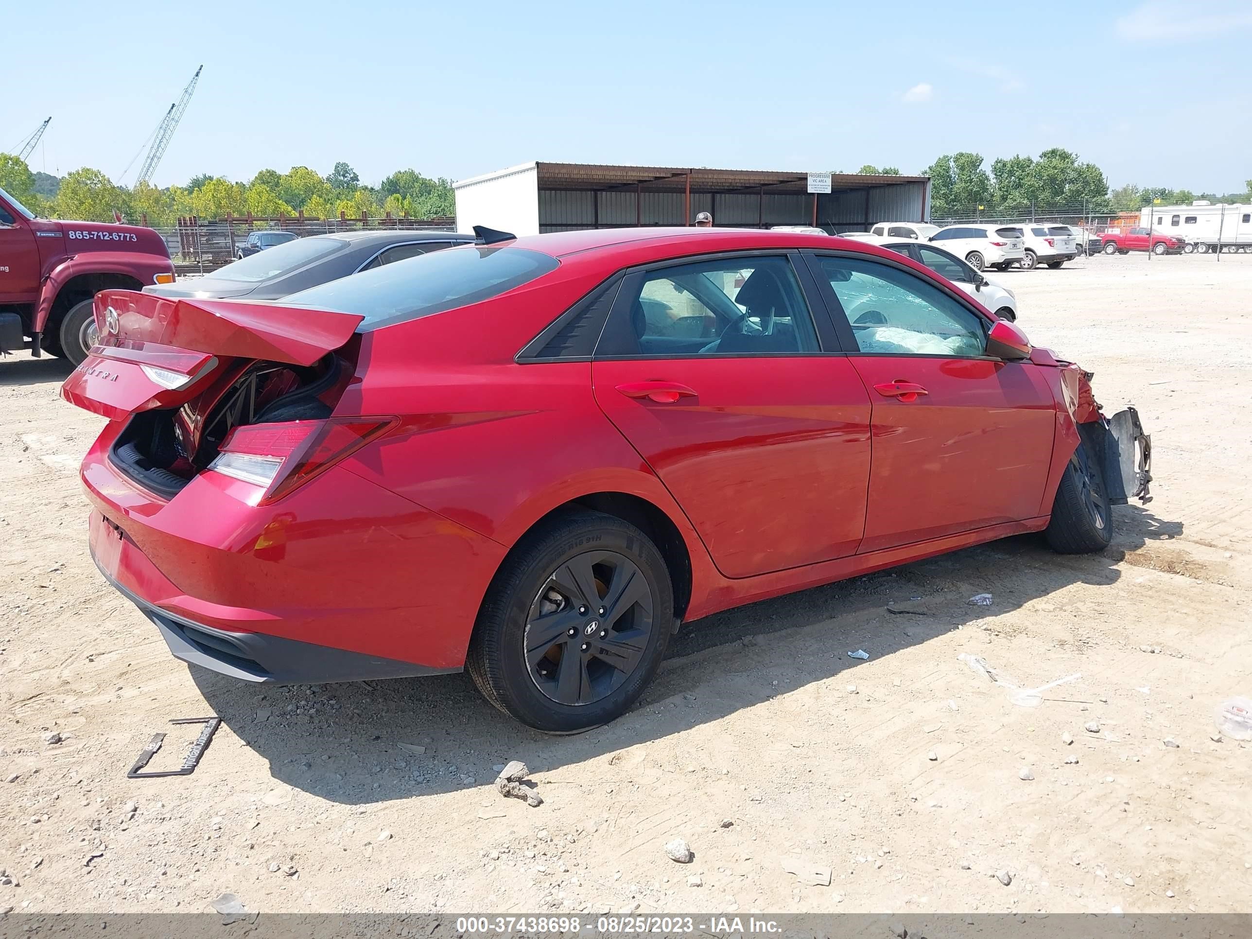 Photo 3 VIN: KMHLM4AG2PU486359 - HYUNDAI ELANTRA 