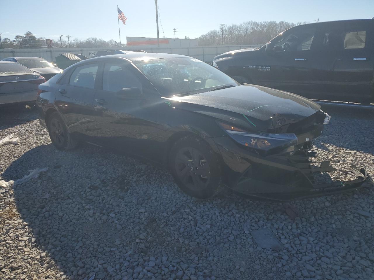 Photo 3 VIN: KMHLM4AG2PU630928 - HYUNDAI ELANTRA 