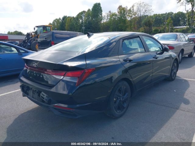 Photo 3 VIN: KMHLM4AG3MU142339 - HYUNDAI ELANTRA 