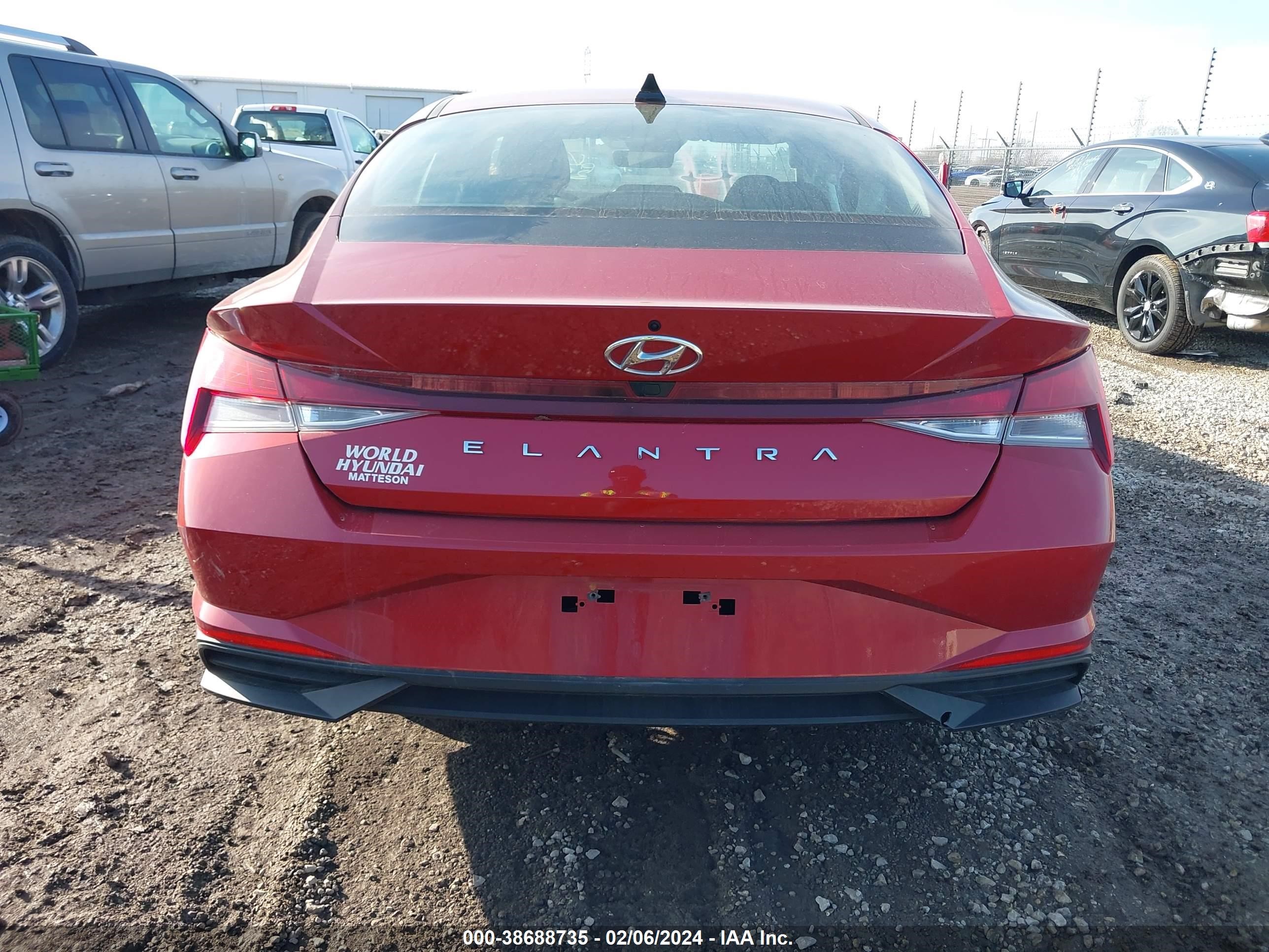 Photo 14 VIN: KMHLM4AG3NU273997 - HYUNDAI ELANTRA 