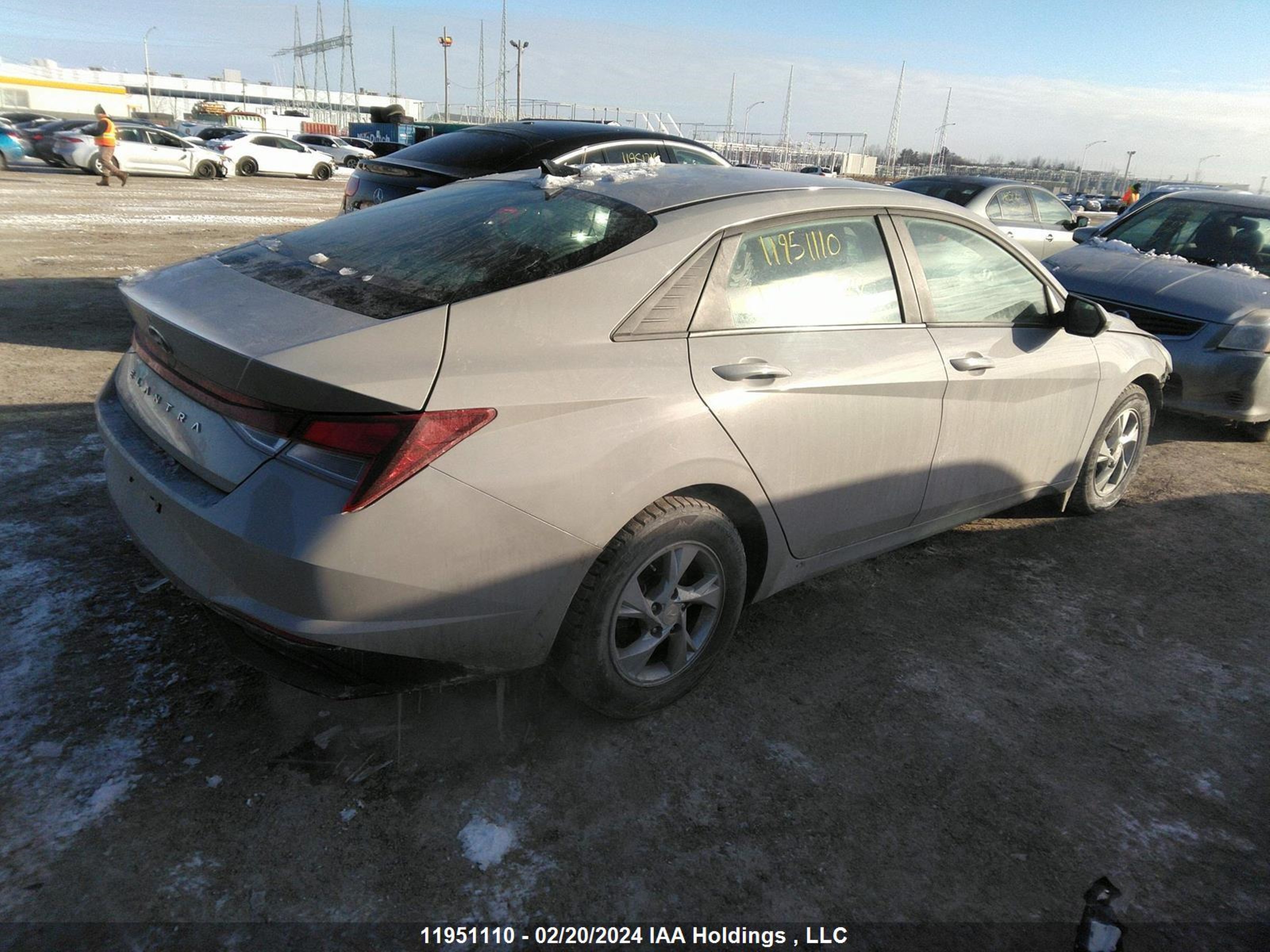 Photo 3 VIN: KMHLM4AG3NU301278 - HYUNDAI ELANTRA 