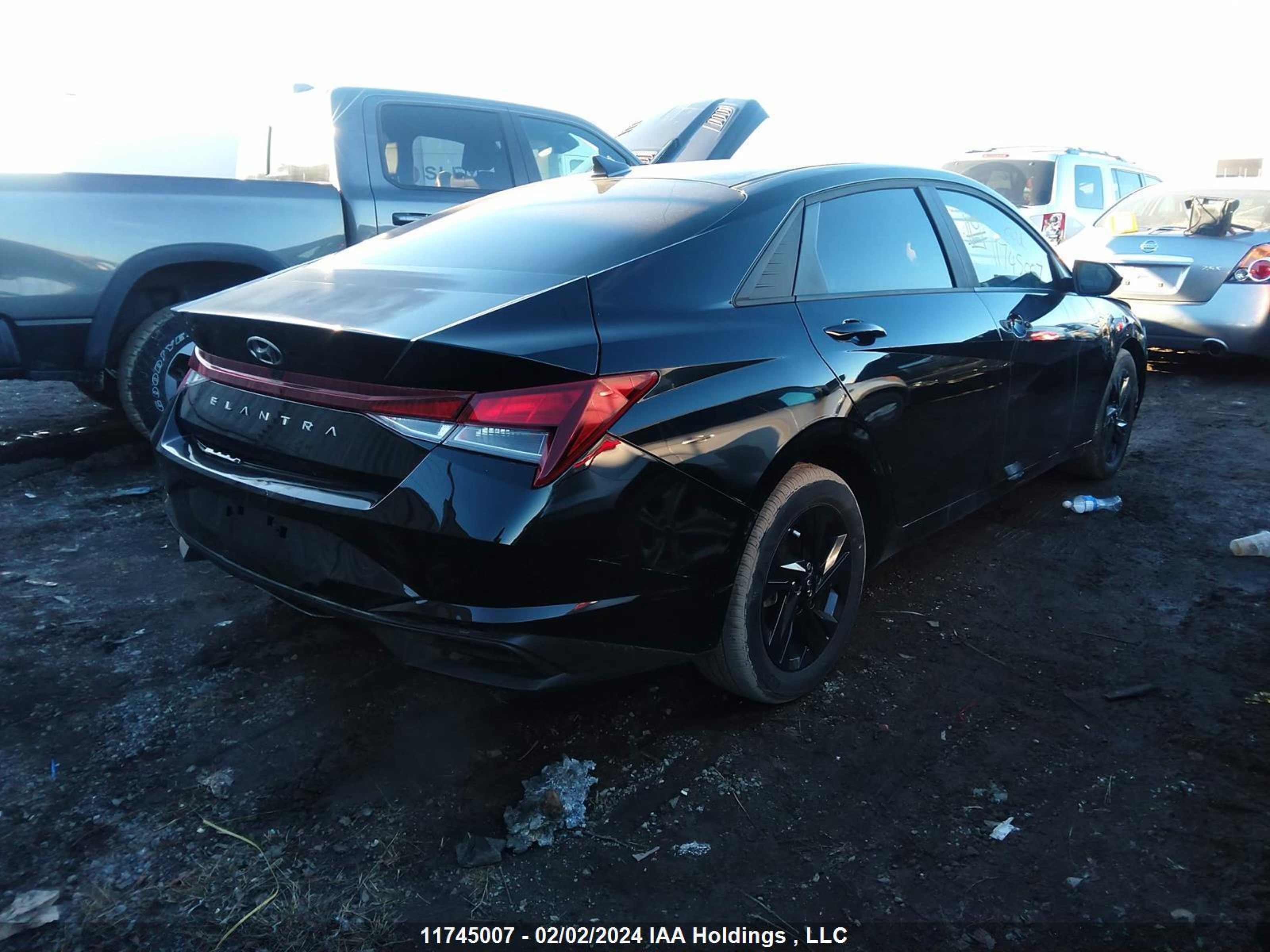 Photo 3 VIN: KMHLM4AG3NU324706 - HYUNDAI ELANTRA 