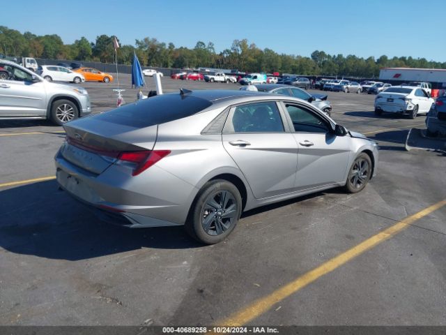 Photo 3 VIN: KMHLM4AG4PU395142 - HYUNDAI ELANTRA 