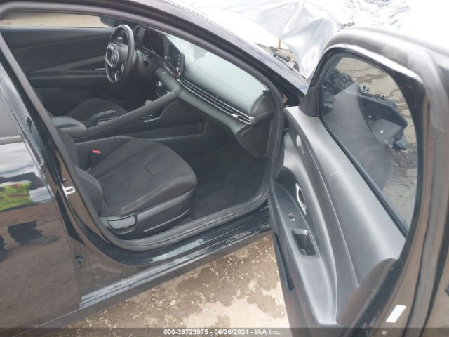 Photo 4 VIN: KMHLM4AG5MU081379 - HYUNDAI ELANTRA 