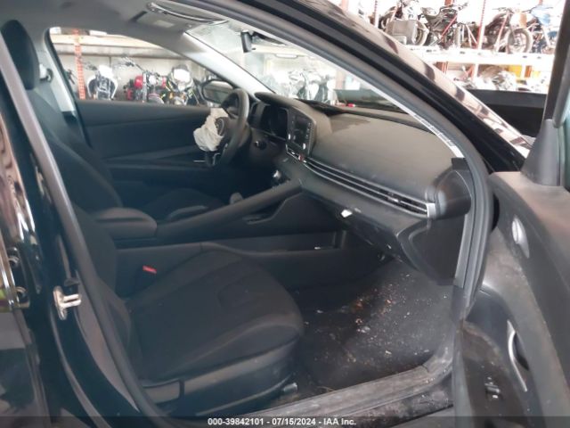 Photo 4 VIN: KMHLM4AG5MU131035 - HYUNDAI ELANTRA 