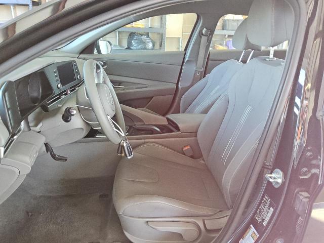 Photo 6 VIN: KMHLM4AG6MU163976 - HYUNDAI ELANTRA SE 