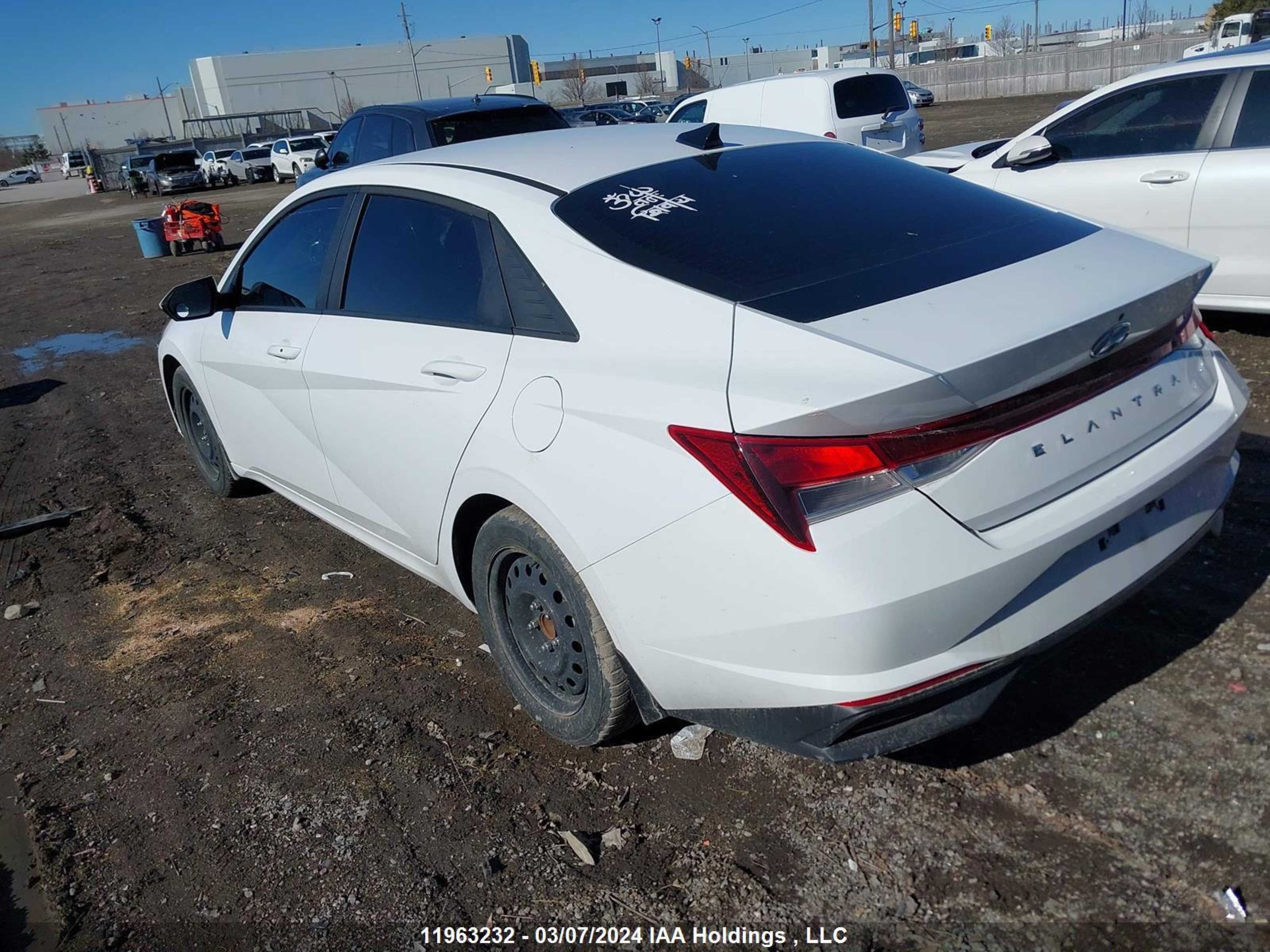 Photo 2 VIN: KMHLM4AG6NU324182 - HYUNDAI ELANTRA 