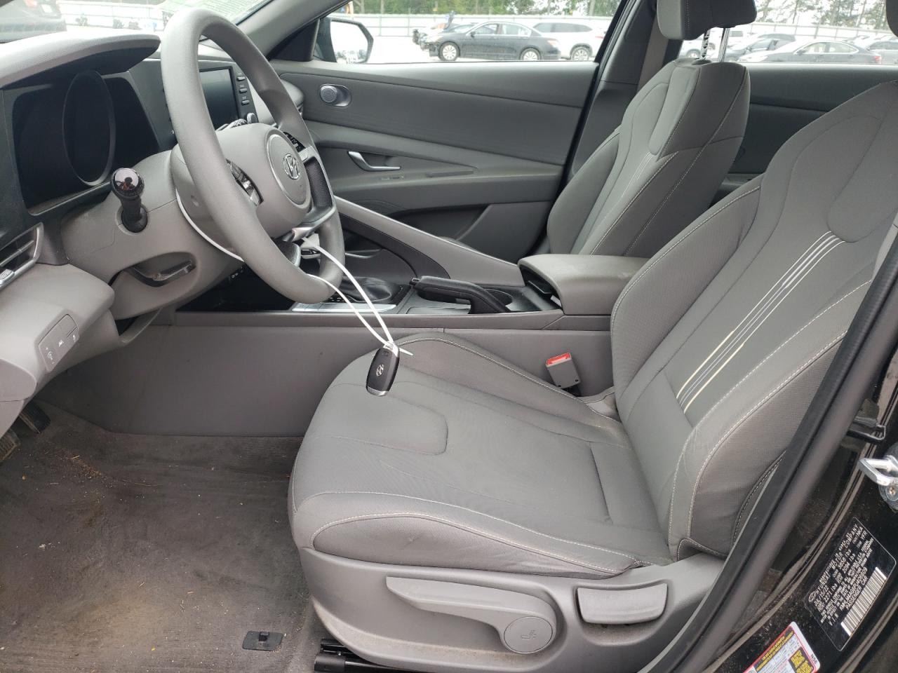 Photo 6 VIN: KMHLM4AG6PU406609 - HYUNDAI ELANTRA 