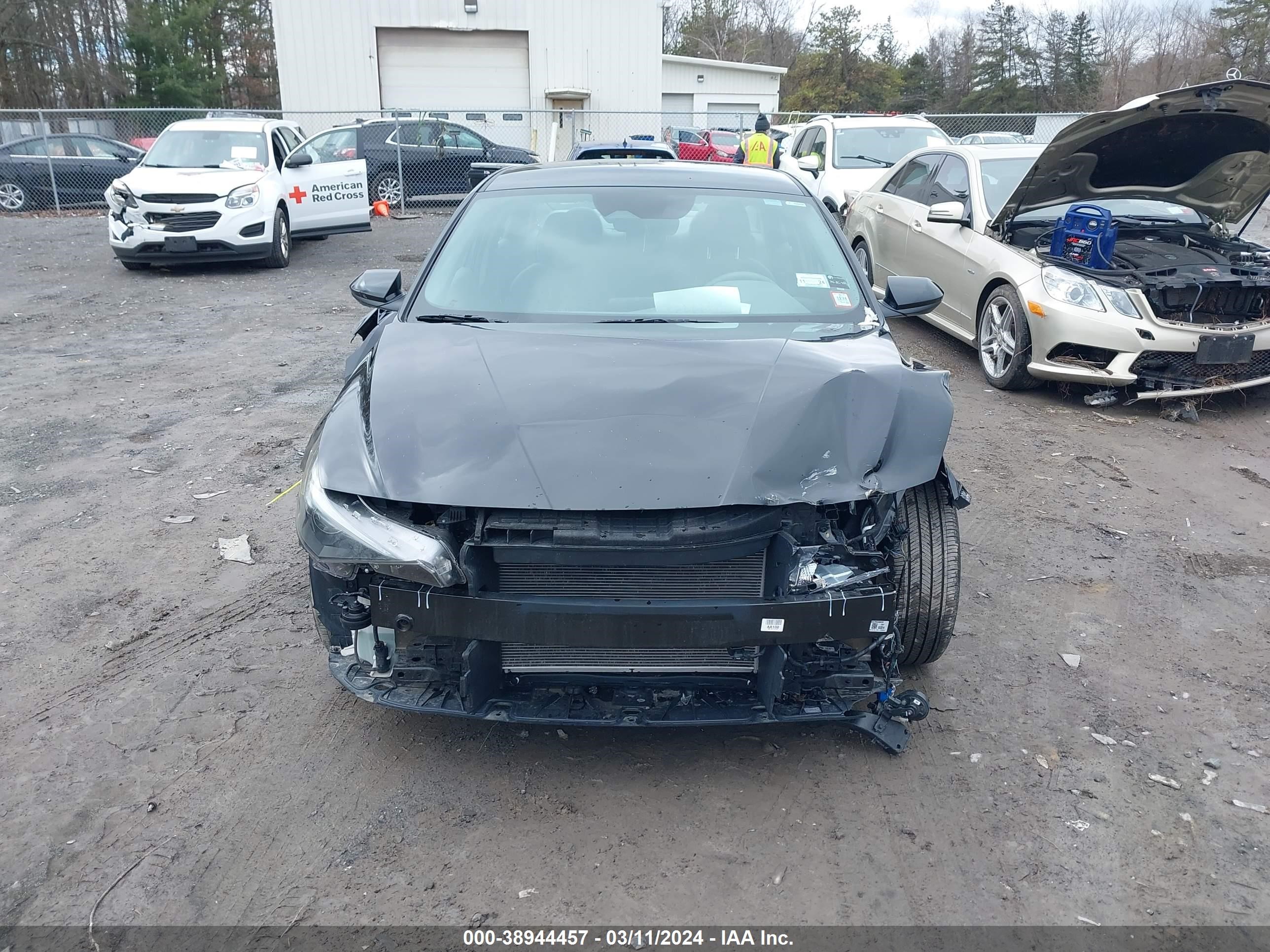 Photo 11 VIN: KMHLM4AG6PU432630 - HYUNDAI ELANTRA 