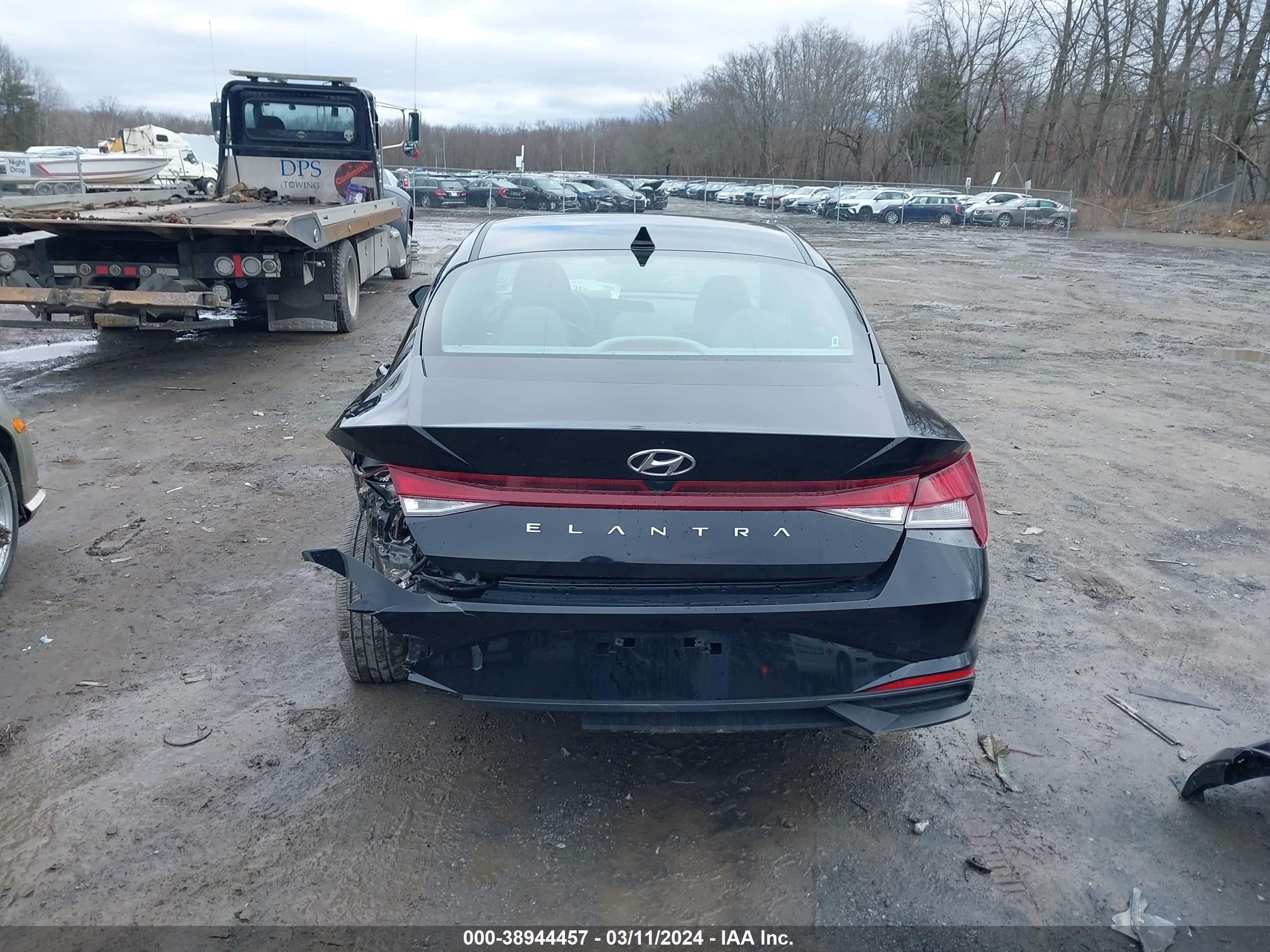 Photo 15 VIN: KMHLM4AG6PU432630 - HYUNDAI ELANTRA 