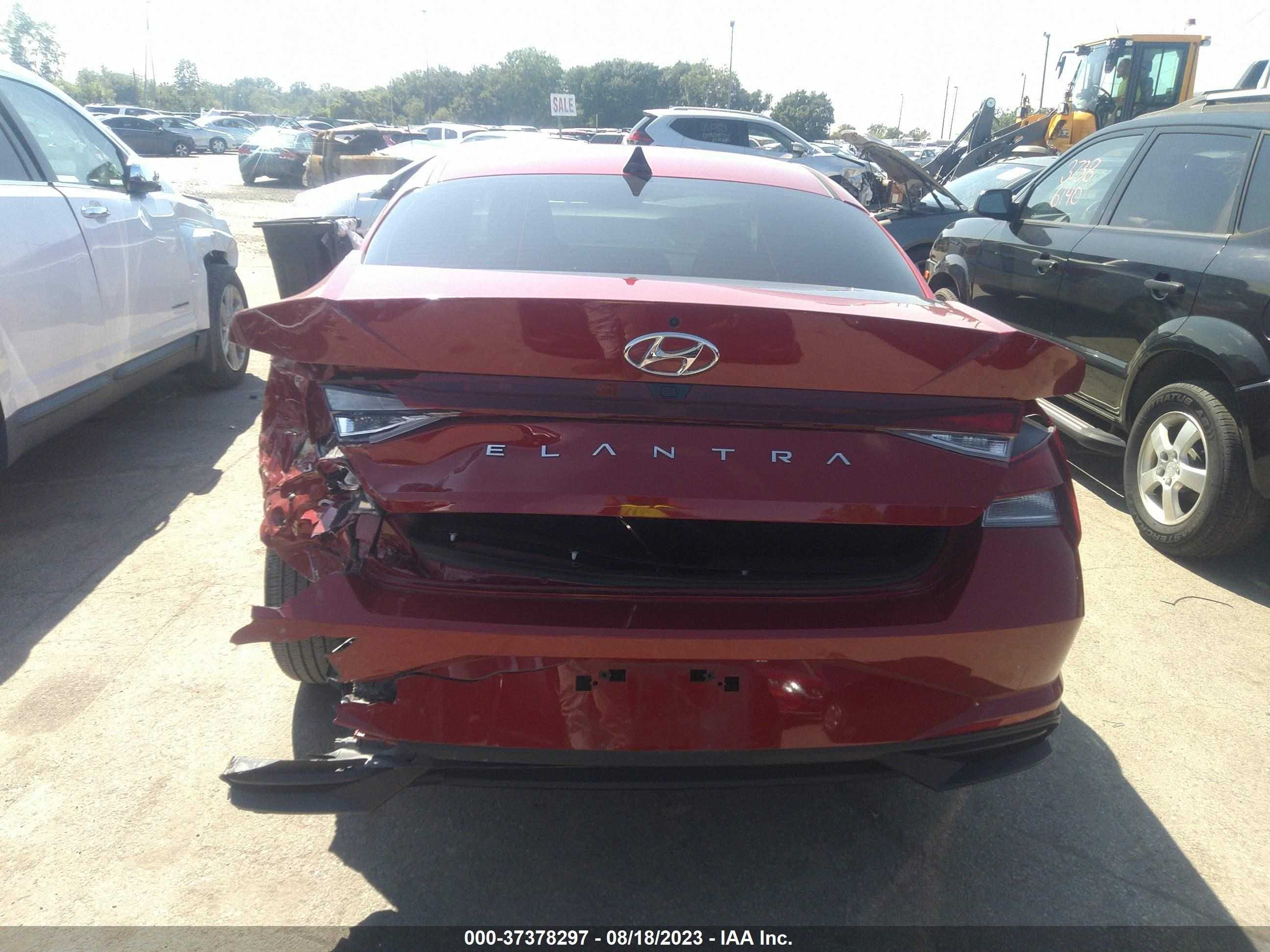 Photo 15 VIN: KMHLM4AG6PU499129 - HYUNDAI ELANTRA 