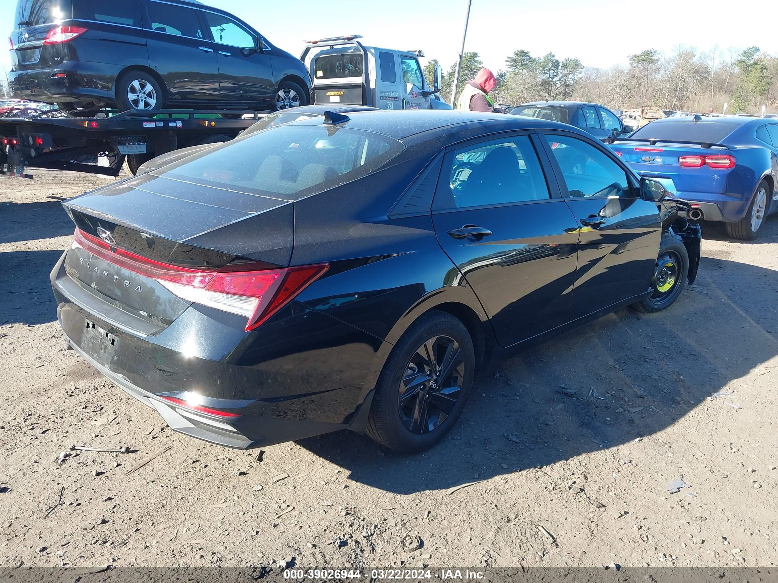 Photo 3 VIN: KMHLM4AG6PU523123 - HYUNDAI ELANTRA 