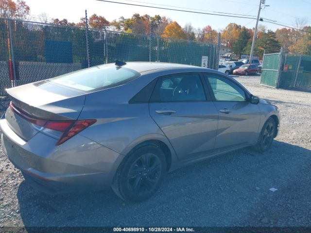 Photo 3 VIN: KMHLM4AG6PU570295 - HYUNDAI ELANTRA 