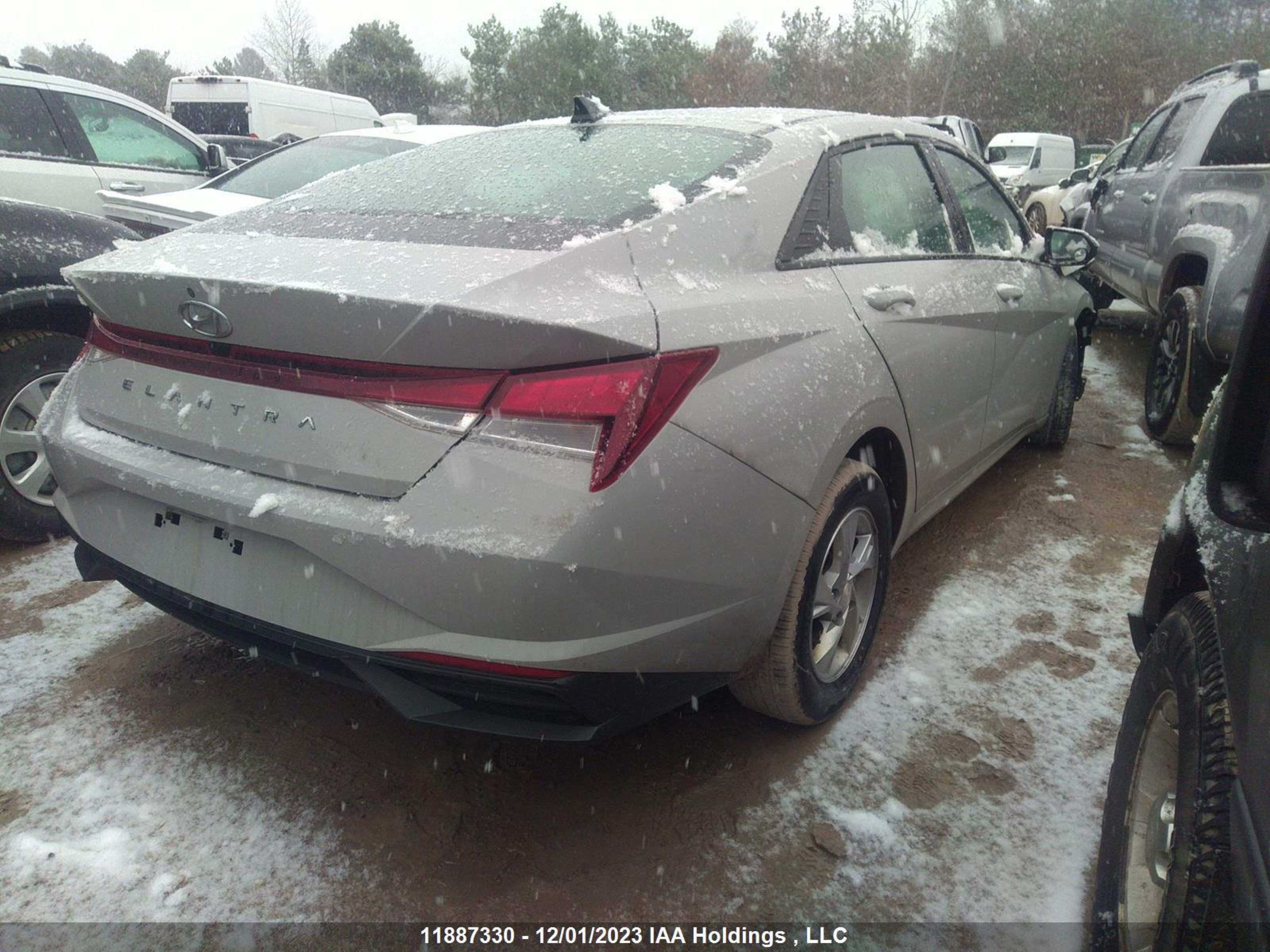 Photo 3 VIN: KMHLM4AG7MU117296 - HYUNDAI ELANTRA 