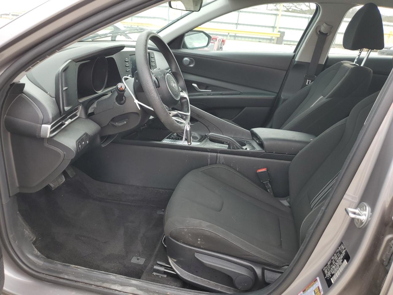 Photo 6 VIN: KMHLM4AG7NU240856 - HYUNDAI ELANTRA 