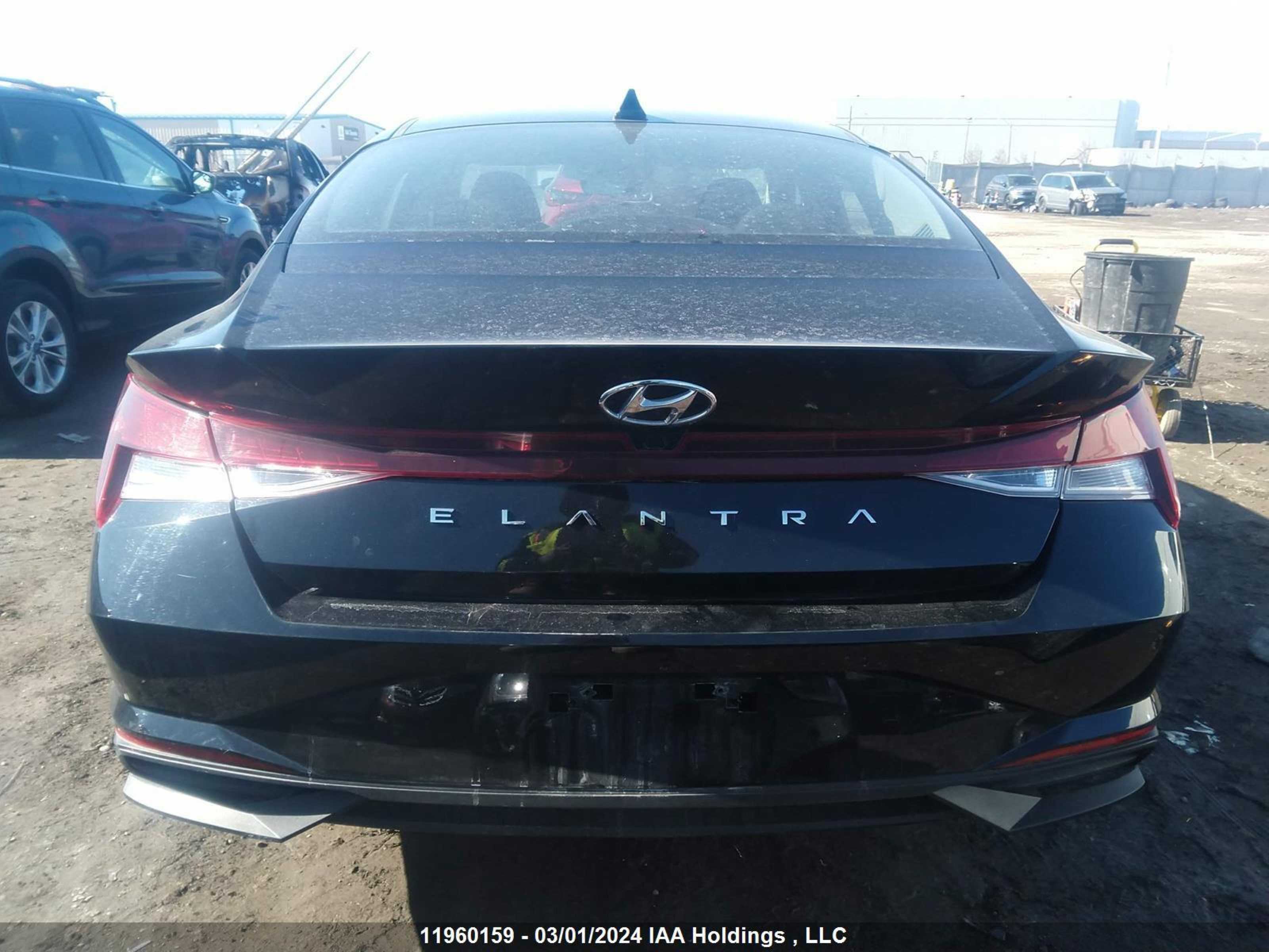 Photo 16 VIN: KMHLM4AG7NU277700 - HYUNDAI ELANTRA 