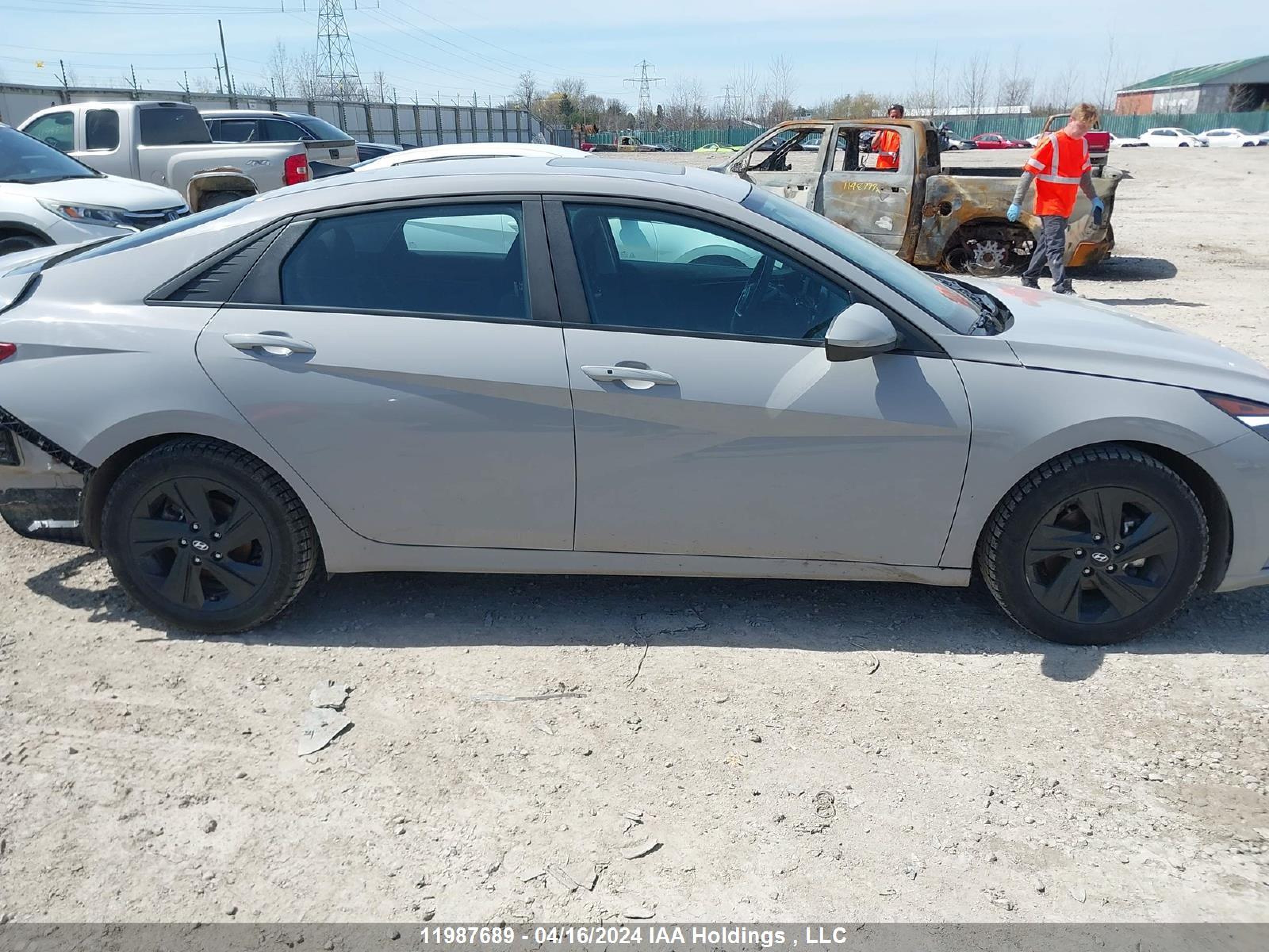 Photo 13 VIN: KMHLM4AG7NU315488 - HYUNDAI ELANTRA 