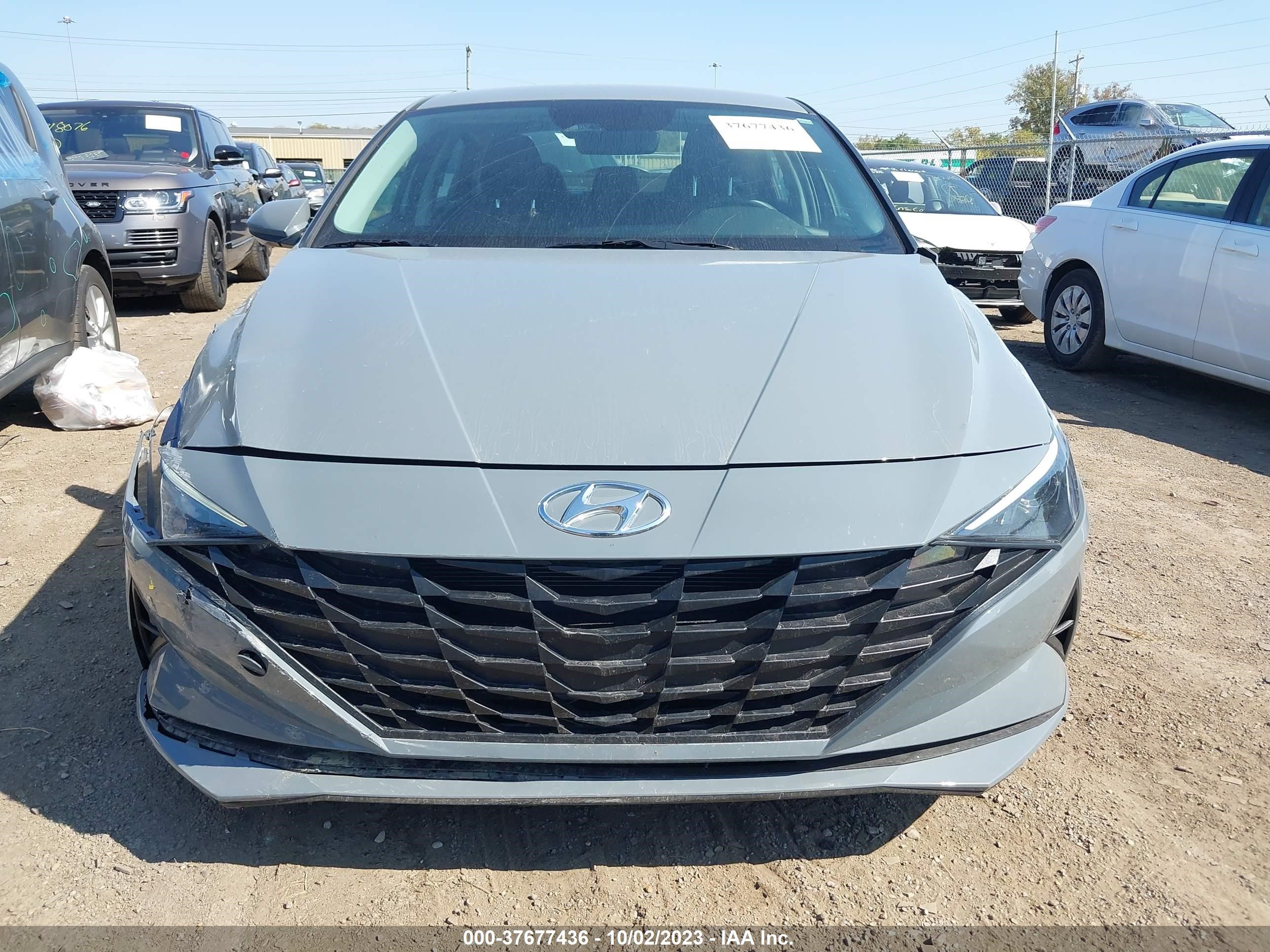 Photo 11 VIN: KMHLM4AG7NU349575 - HYUNDAI ELANTRA 