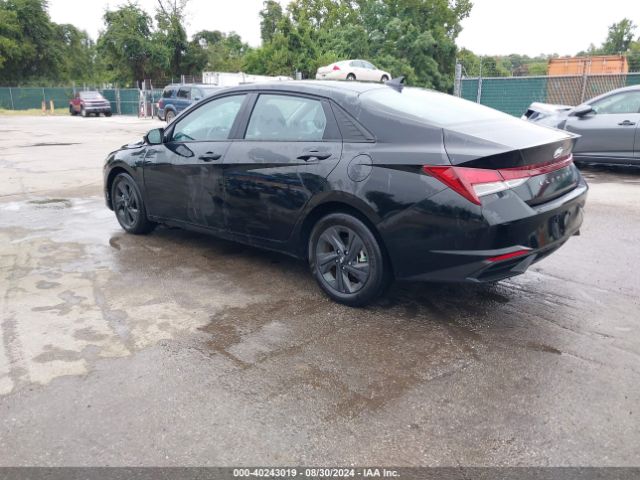 Photo 2 VIN: KMHLM4AG7PU572122 - HYUNDAI ELANTRA 