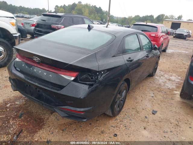 Photo 3 VIN: KMHLM4AG7PU586991 - HYUNDAI ELANTRA 