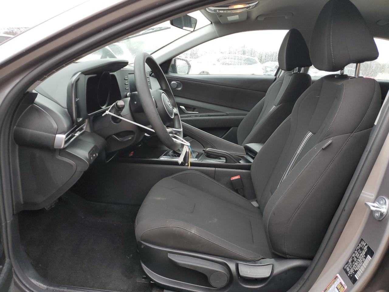 Photo 6 VIN: KMHLM4AG7PU610772 - HYUNDAI ELANTRA 