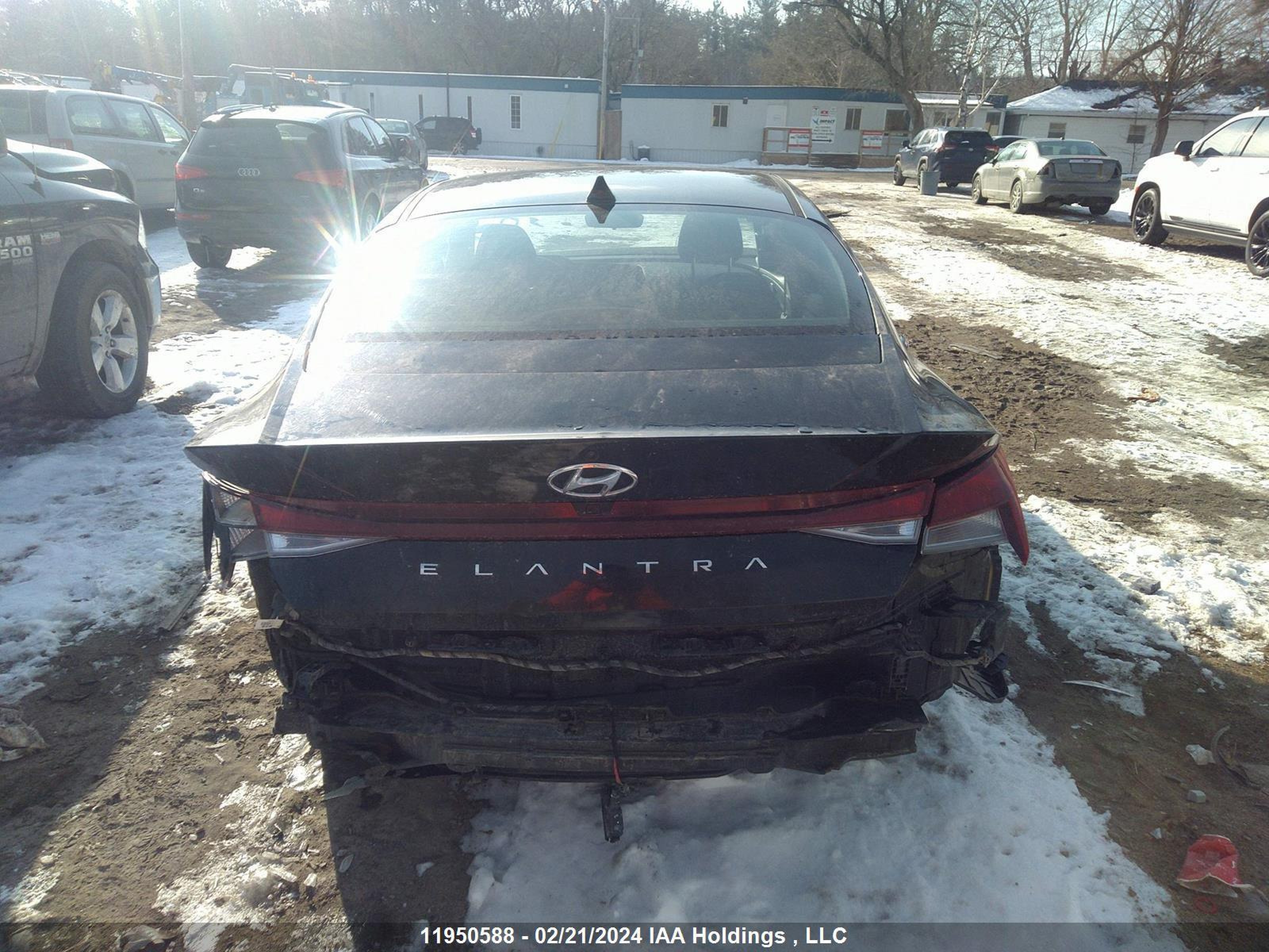 Photo 16 VIN: KMHLM4AG8MU097057 - HYUNDAI ELANTRA 