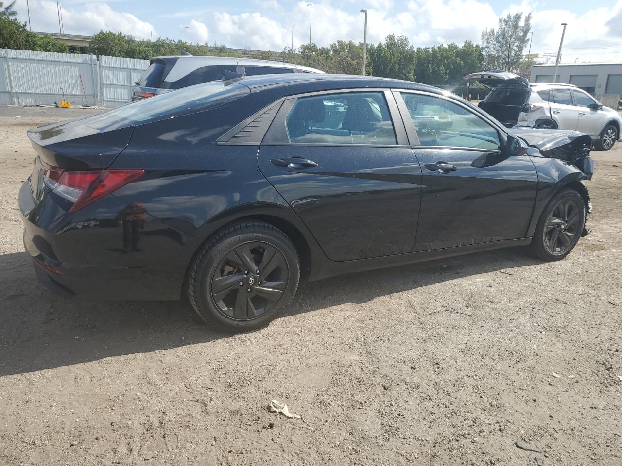 Photo 2 VIN: KMHLM4AG8MU115959 - HYUNDAI ELANTRA 