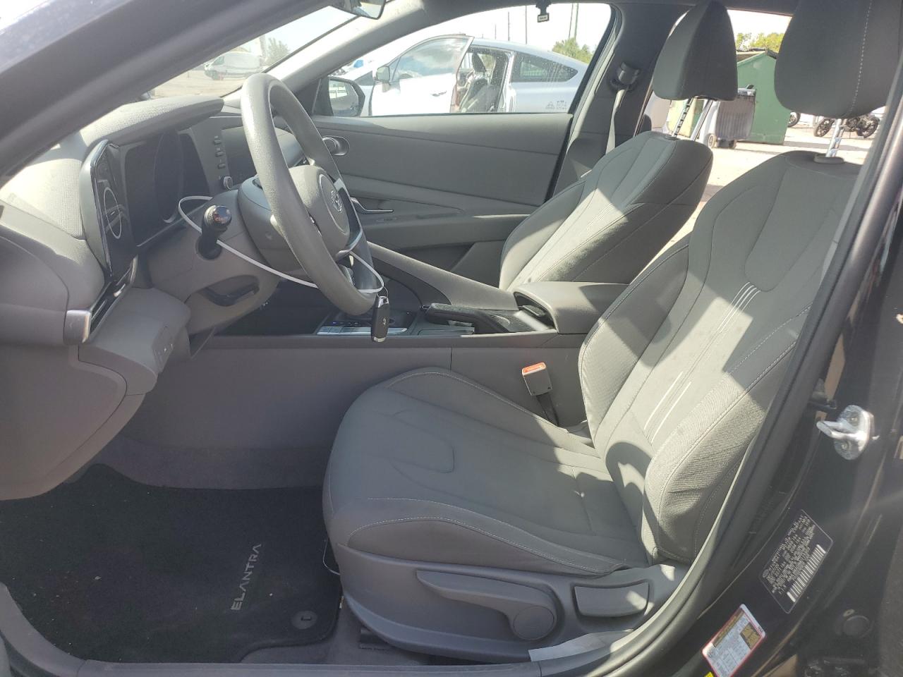 Photo 6 VIN: KMHLM4AG8MU115959 - HYUNDAI ELANTRA 