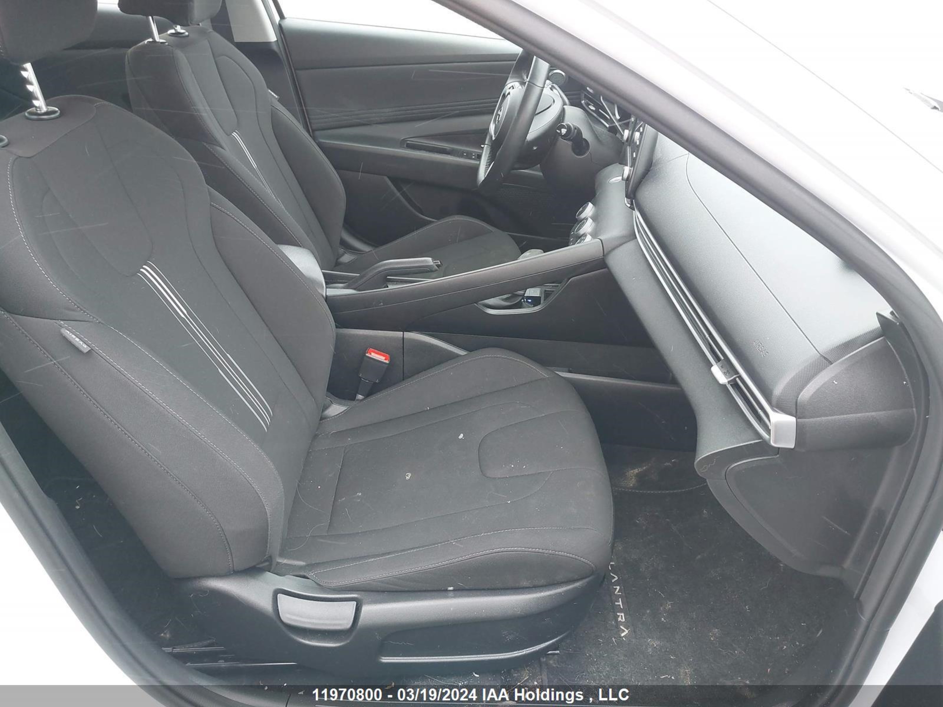 Photo 4 VIN: KMHLM4AG8MU172162 - HYUNDAI ELANTRA 