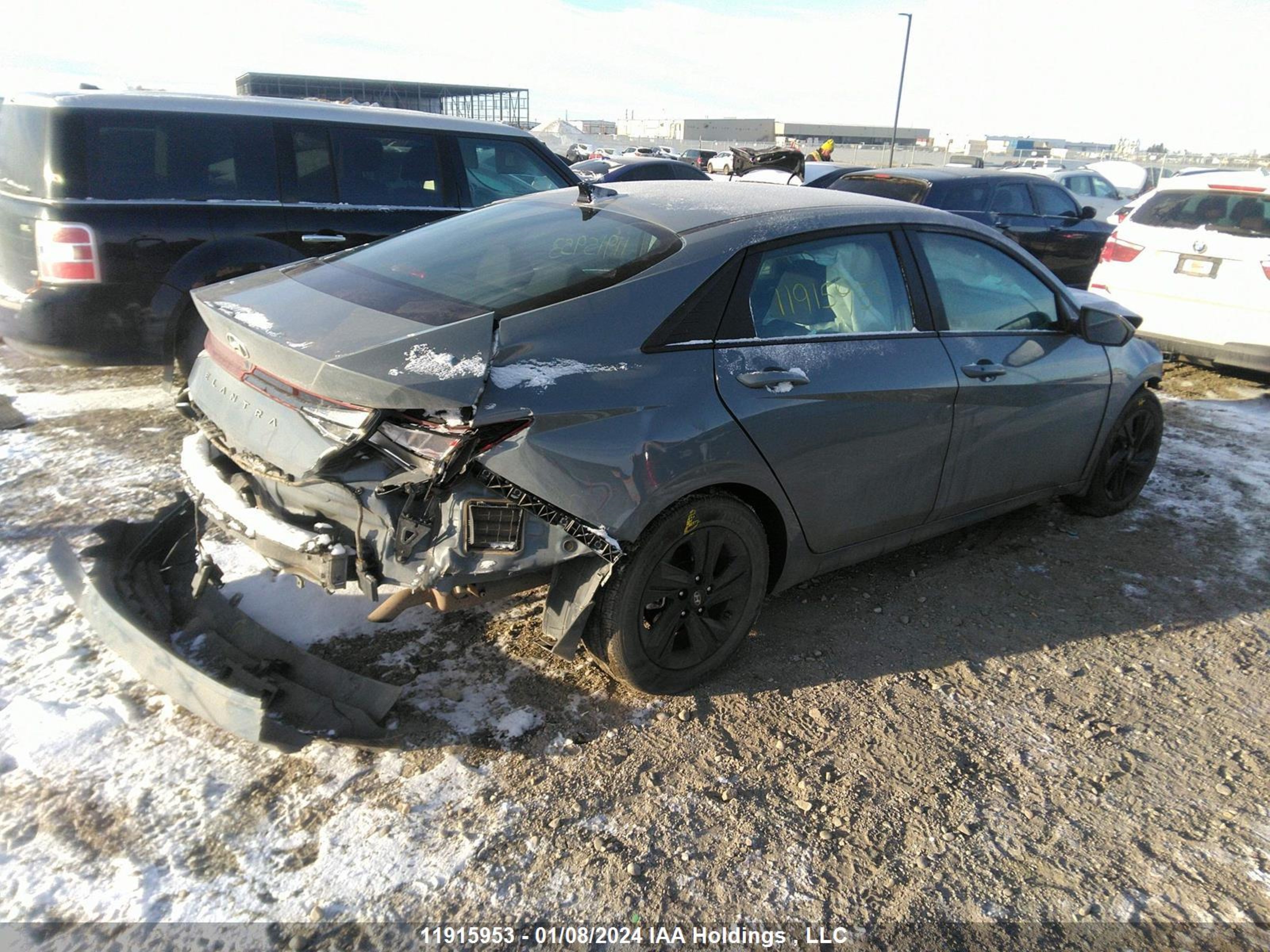 Photo 3 VIN: KMHLM4AG8PU413786 - HYUNDAI ELANTRA 