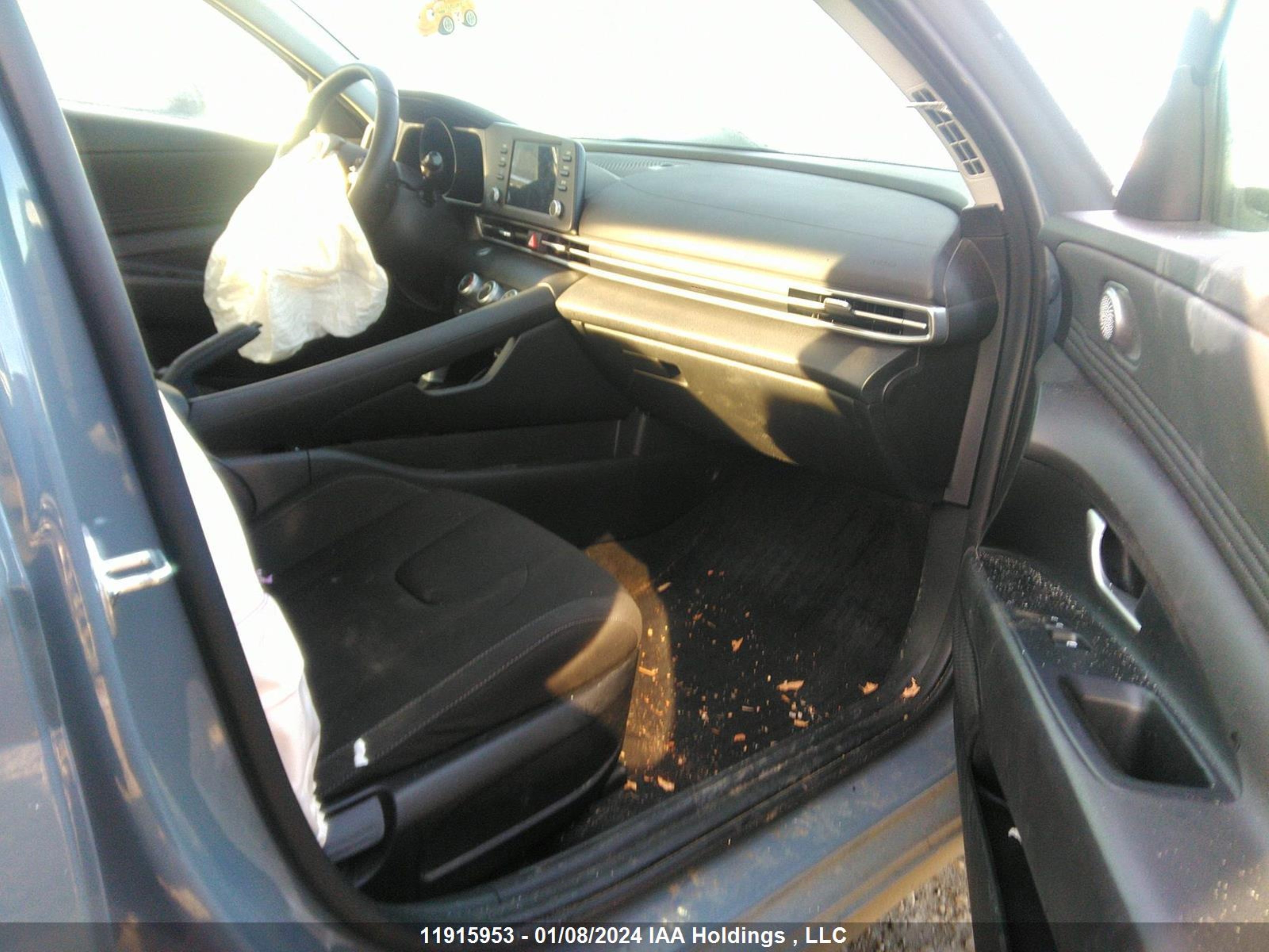 Photo 4 VIN: KMHLM4AG8PU413786 - HYUNDAI ELANTRA 