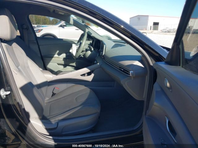 Photo 4 VIN: KMHLM4AG9NU248831 - HYUNDAI ELANTRA 