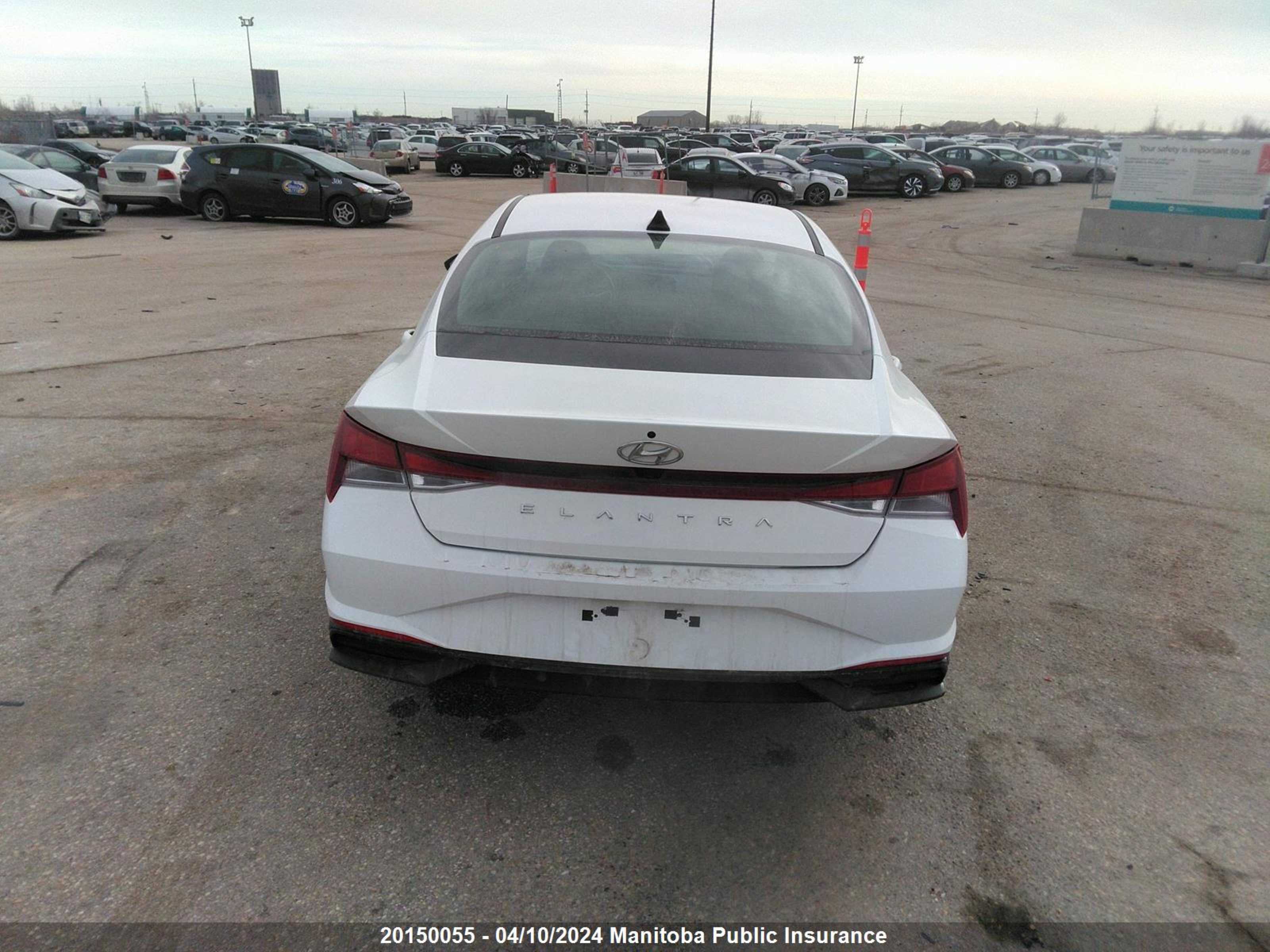 Photo 15 VIN: KMHLM4AG9NU354079 - HYUNDAI ELANTRA 