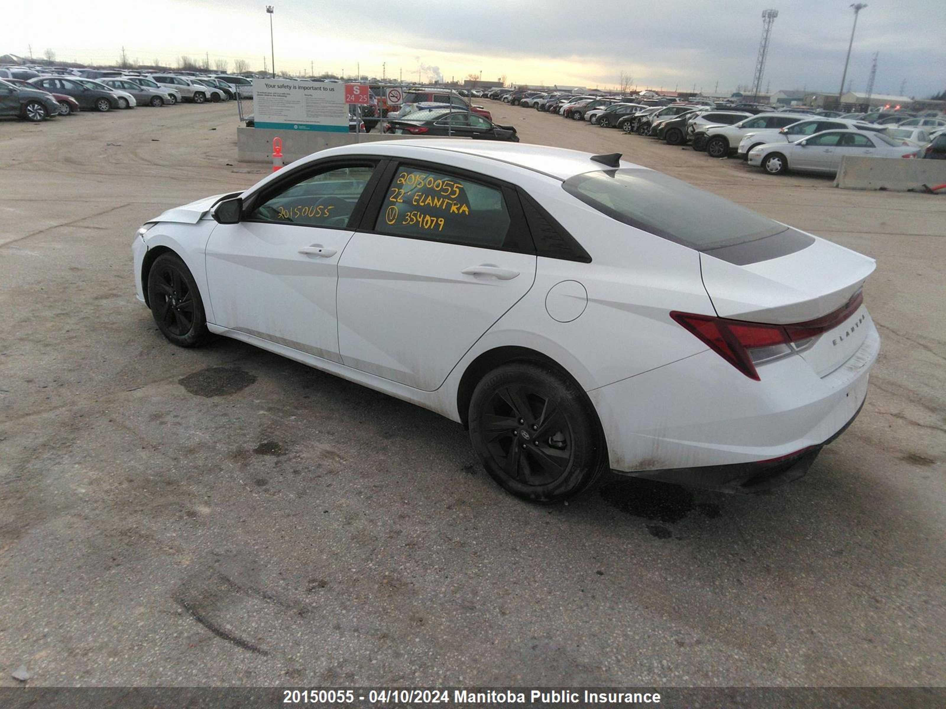 Photo 2 VIN: KMHLM4AG9NU354079 - HYUNDAI ELANTRA 