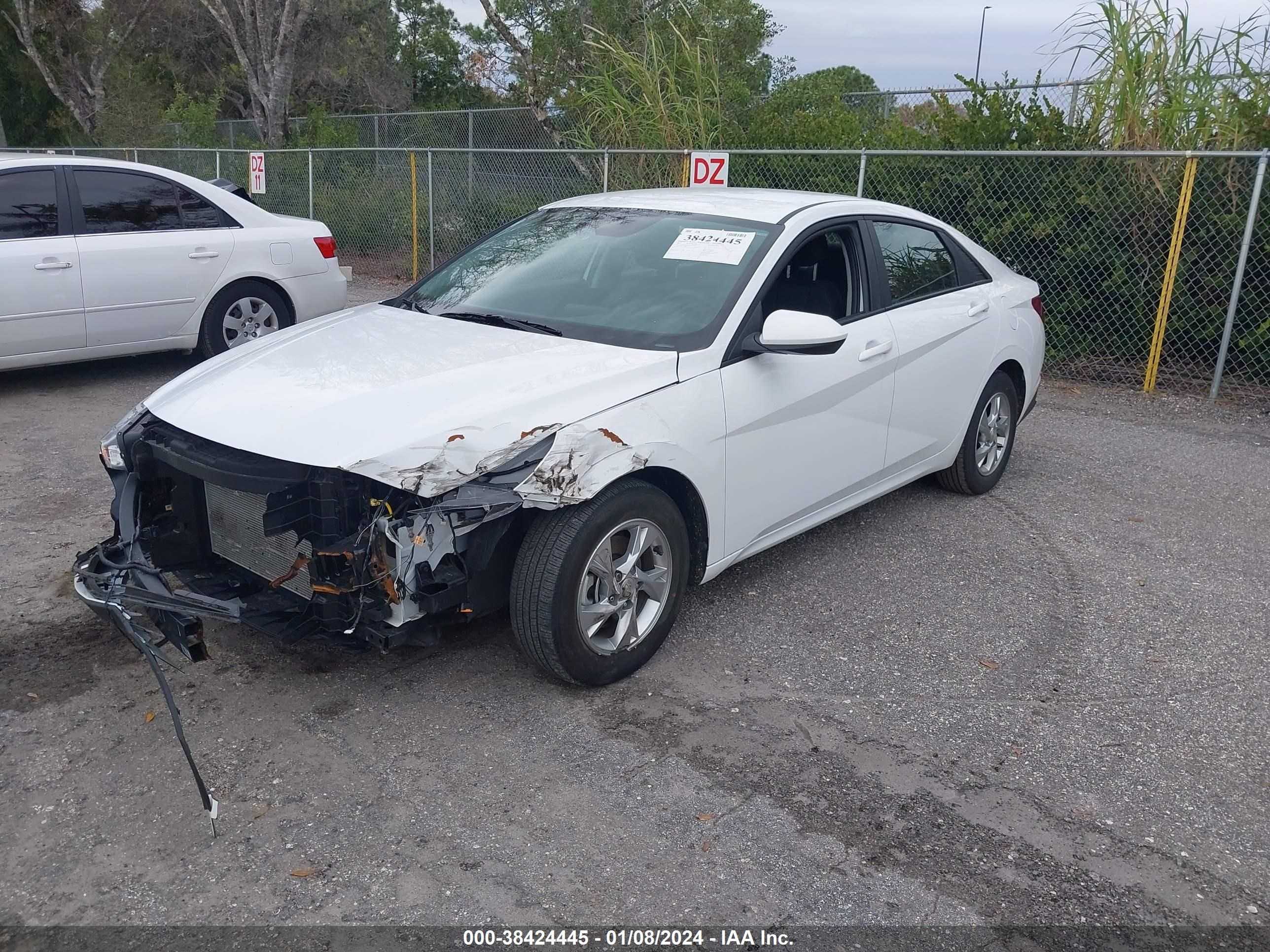 Photo 1 VIN: KMHLM4AG9PU390499 - HYUNDAI ELANTRA 