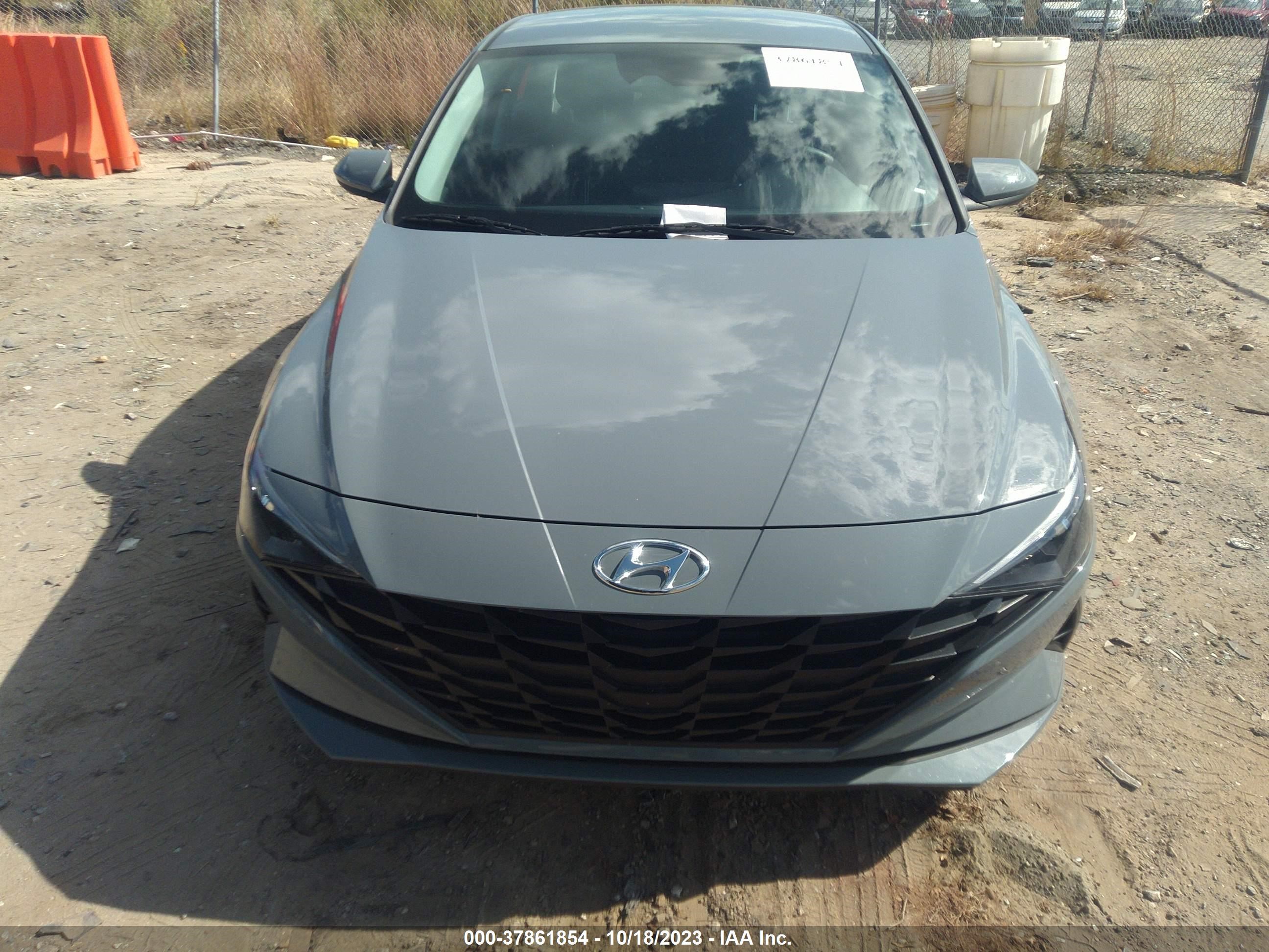 Photo 11 VIN: KMHLM4AG9PU426465 - HYUNDAI ELANTRA 